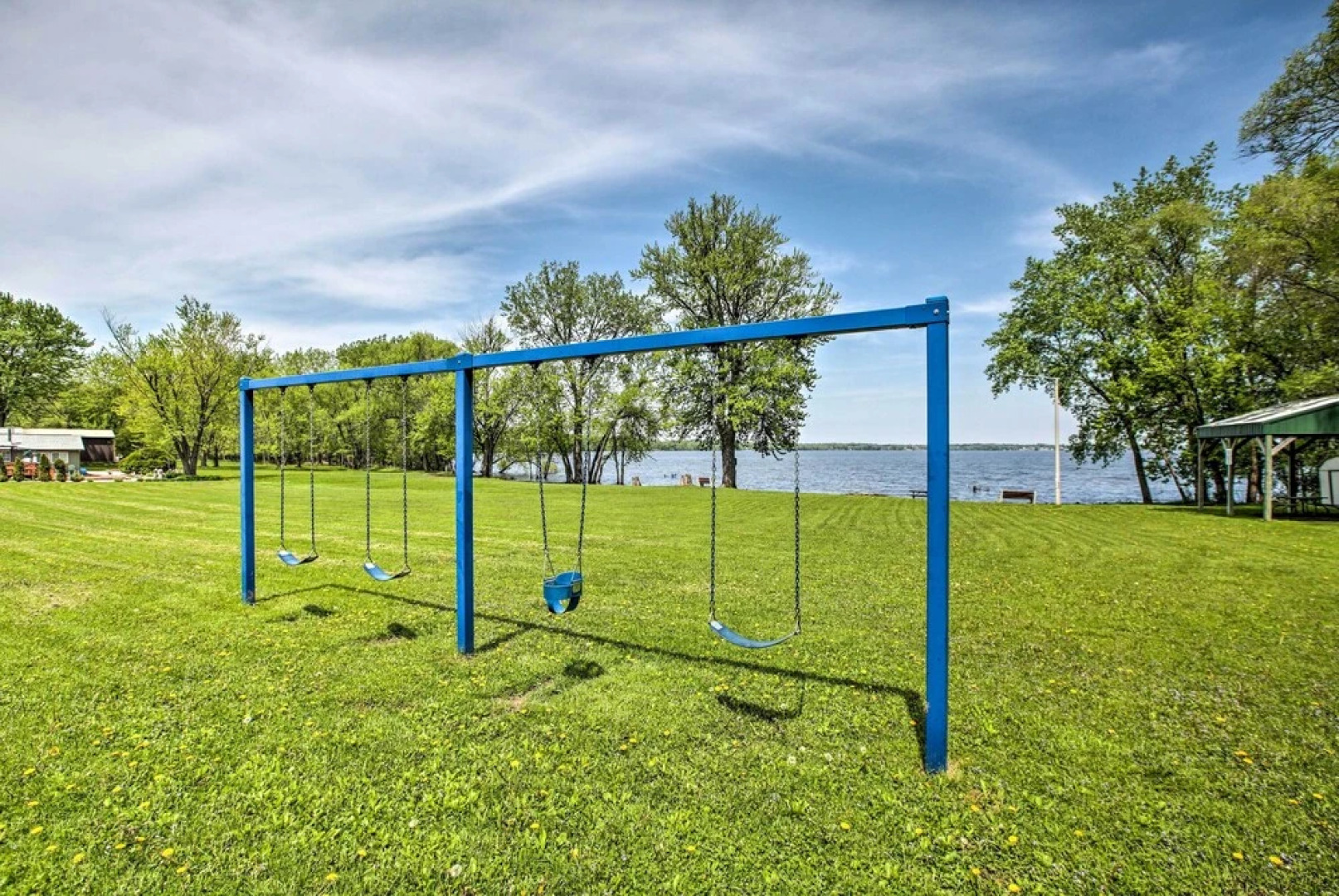 Waterfront Lake Koshkonong Home w/ Pier & Fire Pit