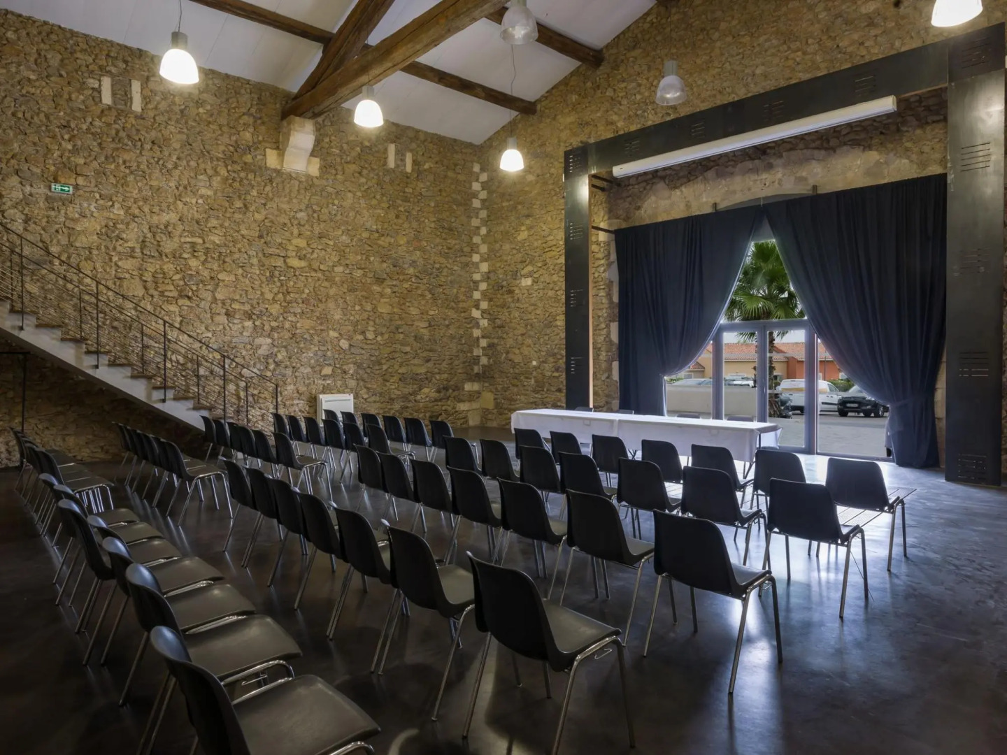 Holiday home in Mediterranean style with air con and bubble bath