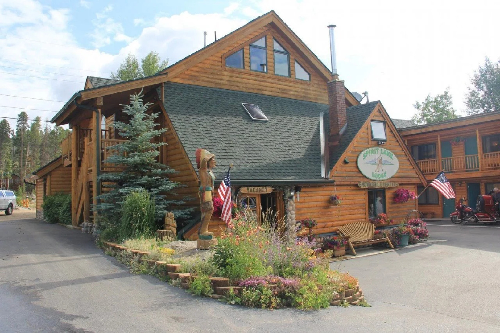 Spirit Lake Lodge