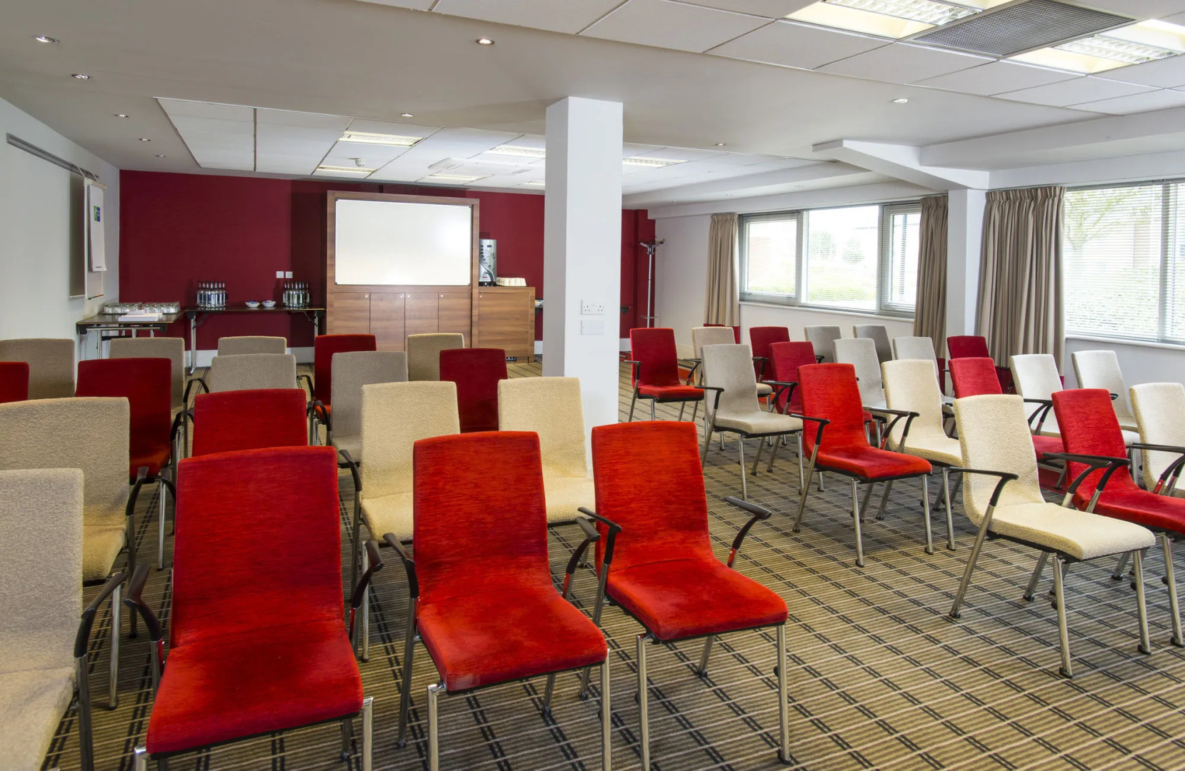Holiday Inn Express Northampton - South by IHG