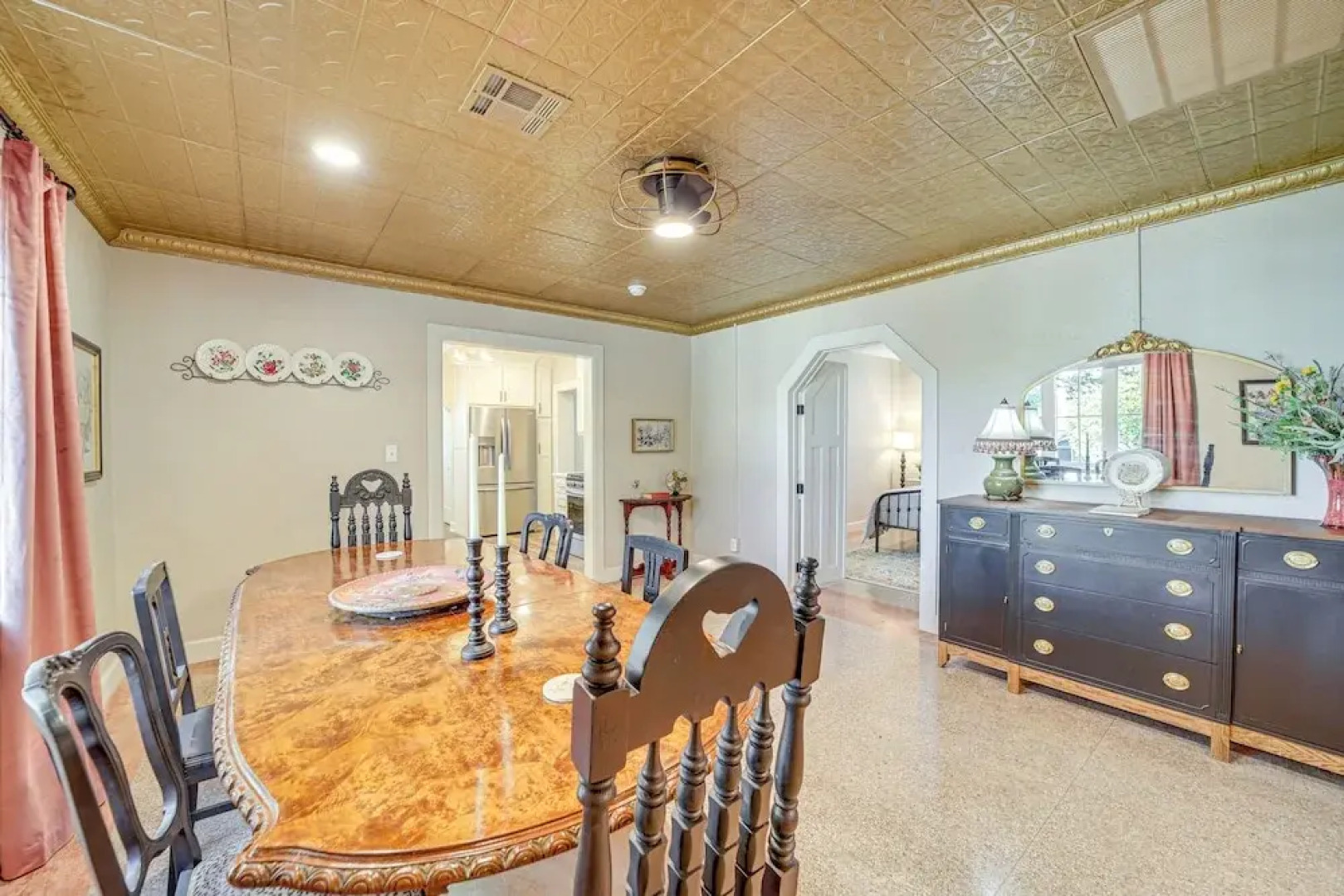 < 9 Mi to Dtwn Tulsa: Lovely Home w/ Yard & Deck!