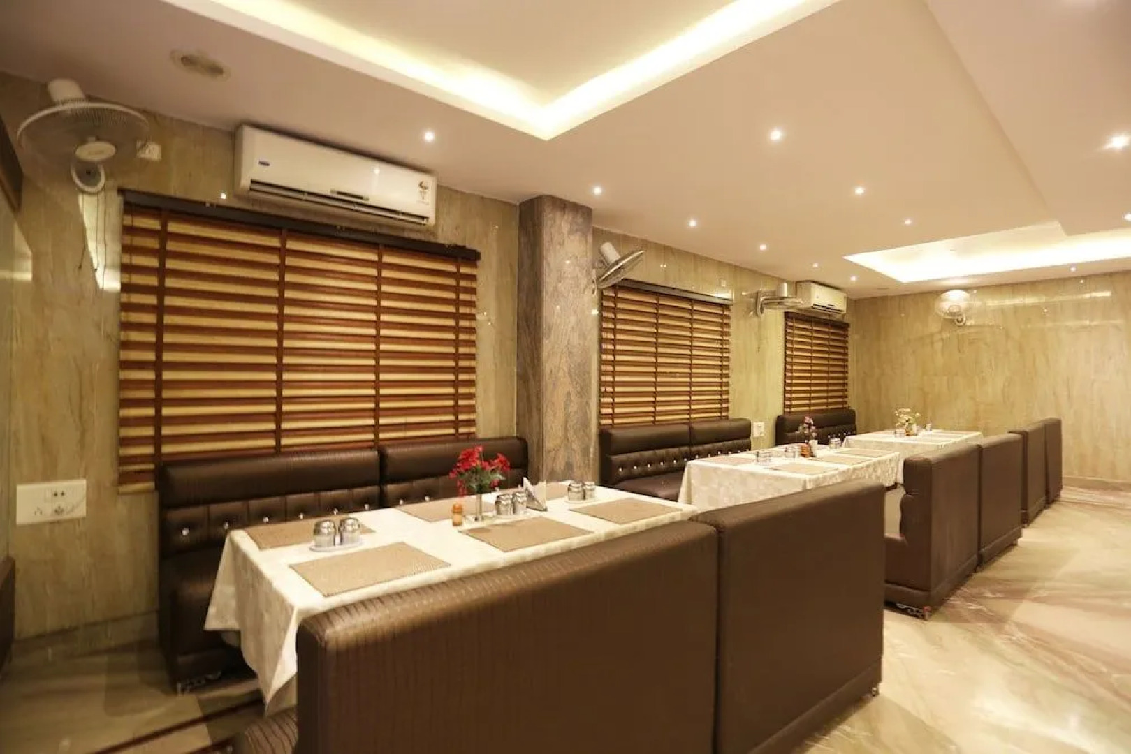 OYO 8625 Yogendra Residency