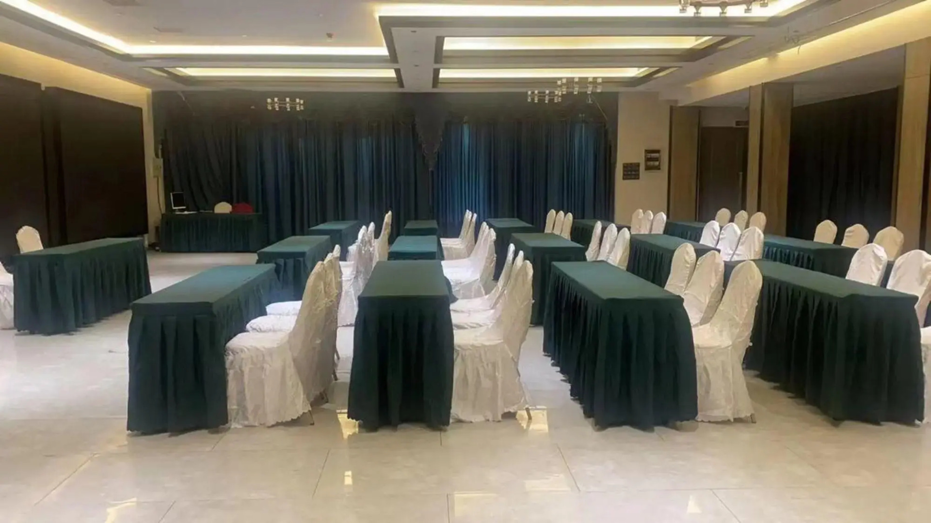Longquan Nanguo Garden Hotel