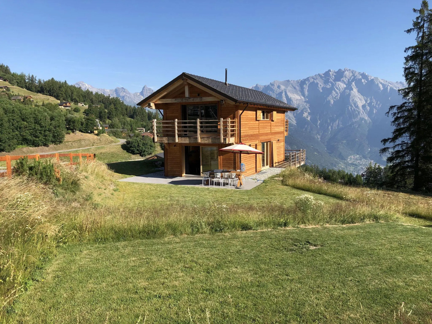 Chalet in La Tzoumaz Near Ski Lift