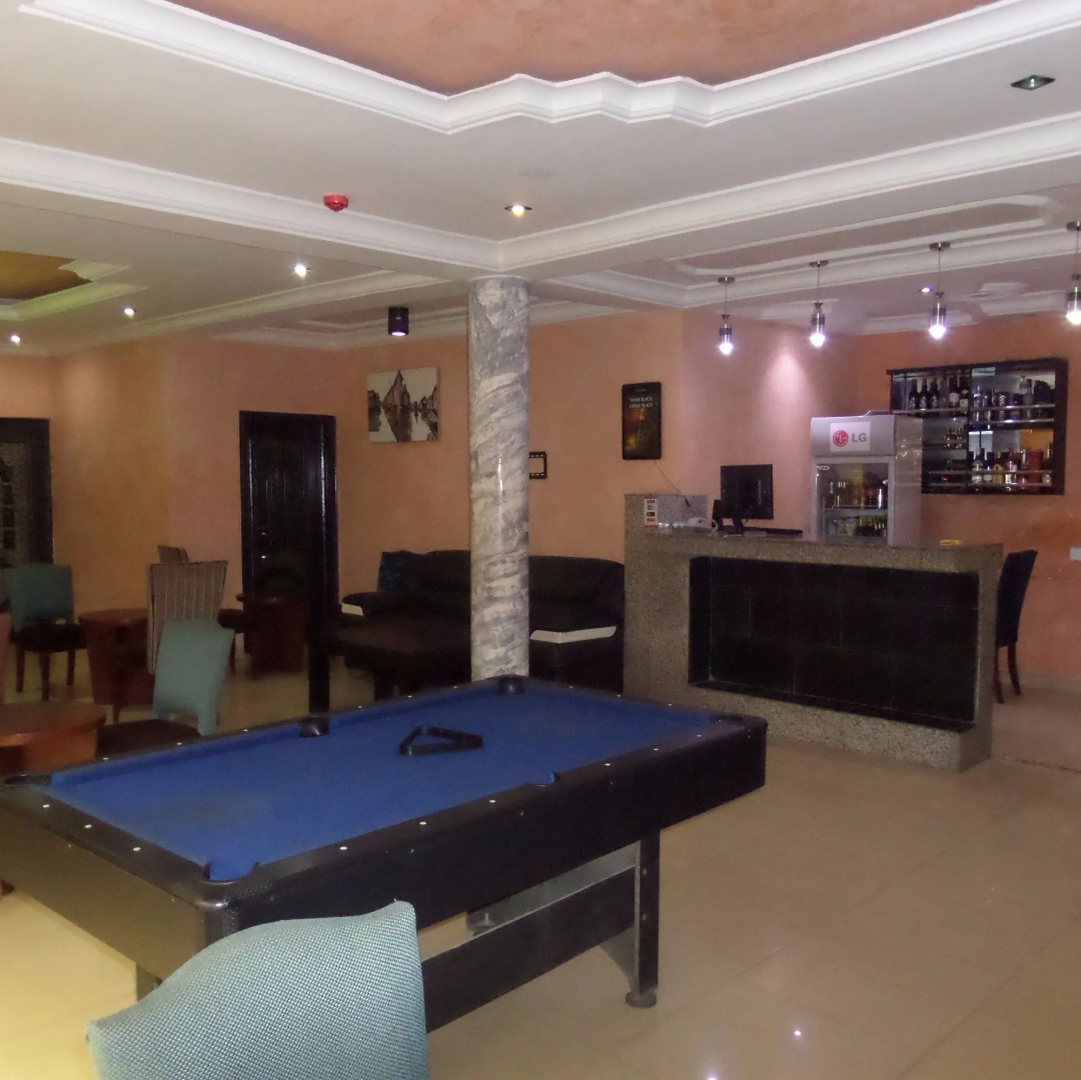Sugarland Hotel & Suites
