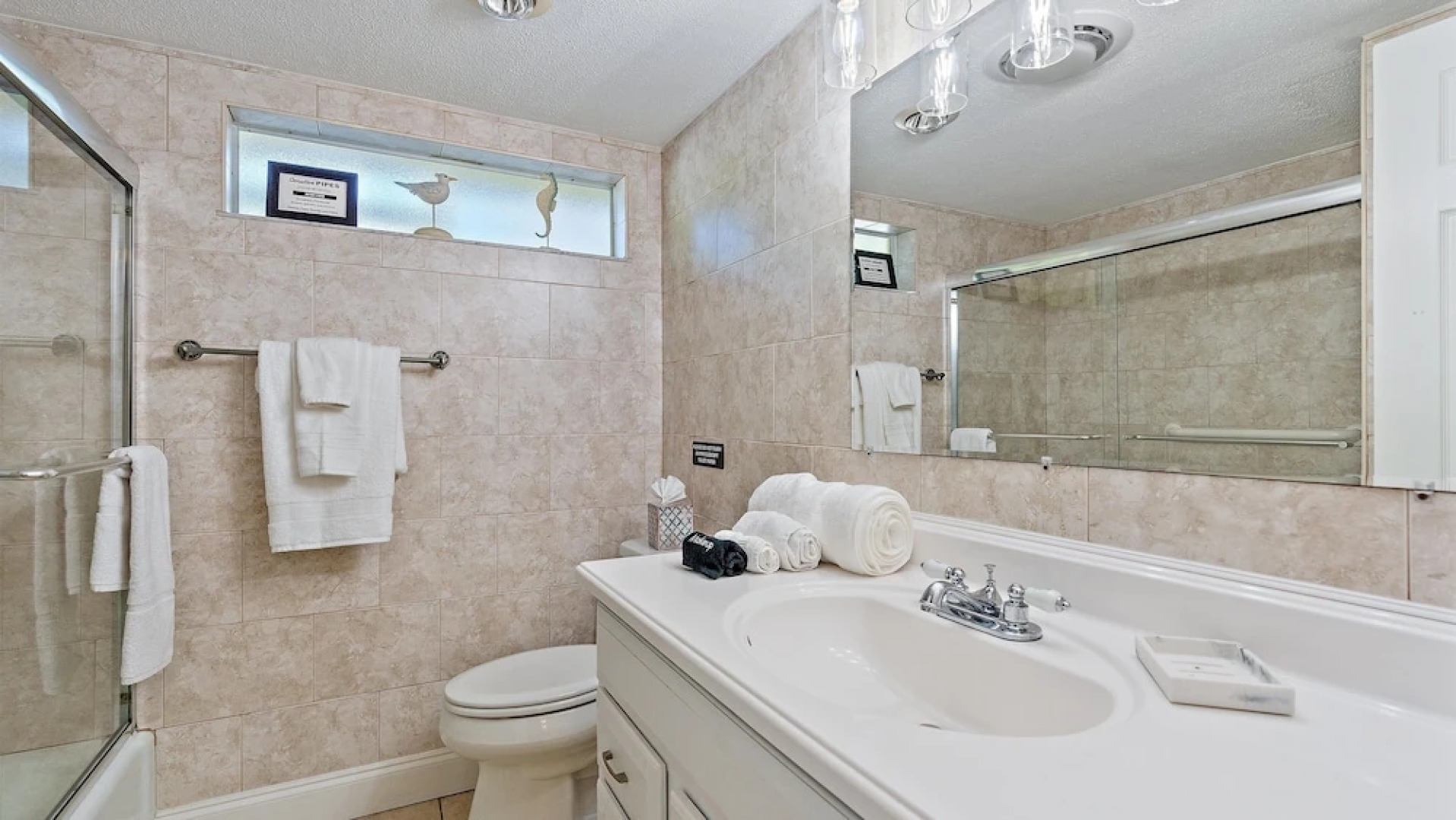 Pura Vida Two 2 Bedroom Condo by RedAwning