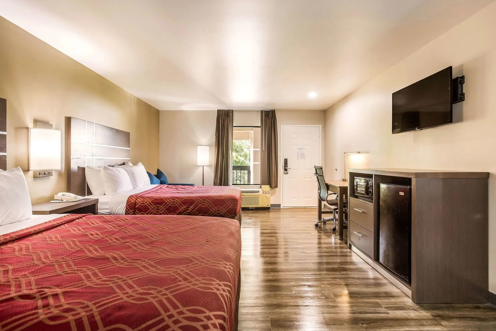 Econo Lodge Inn & Suites Murfreesboro Shopping District