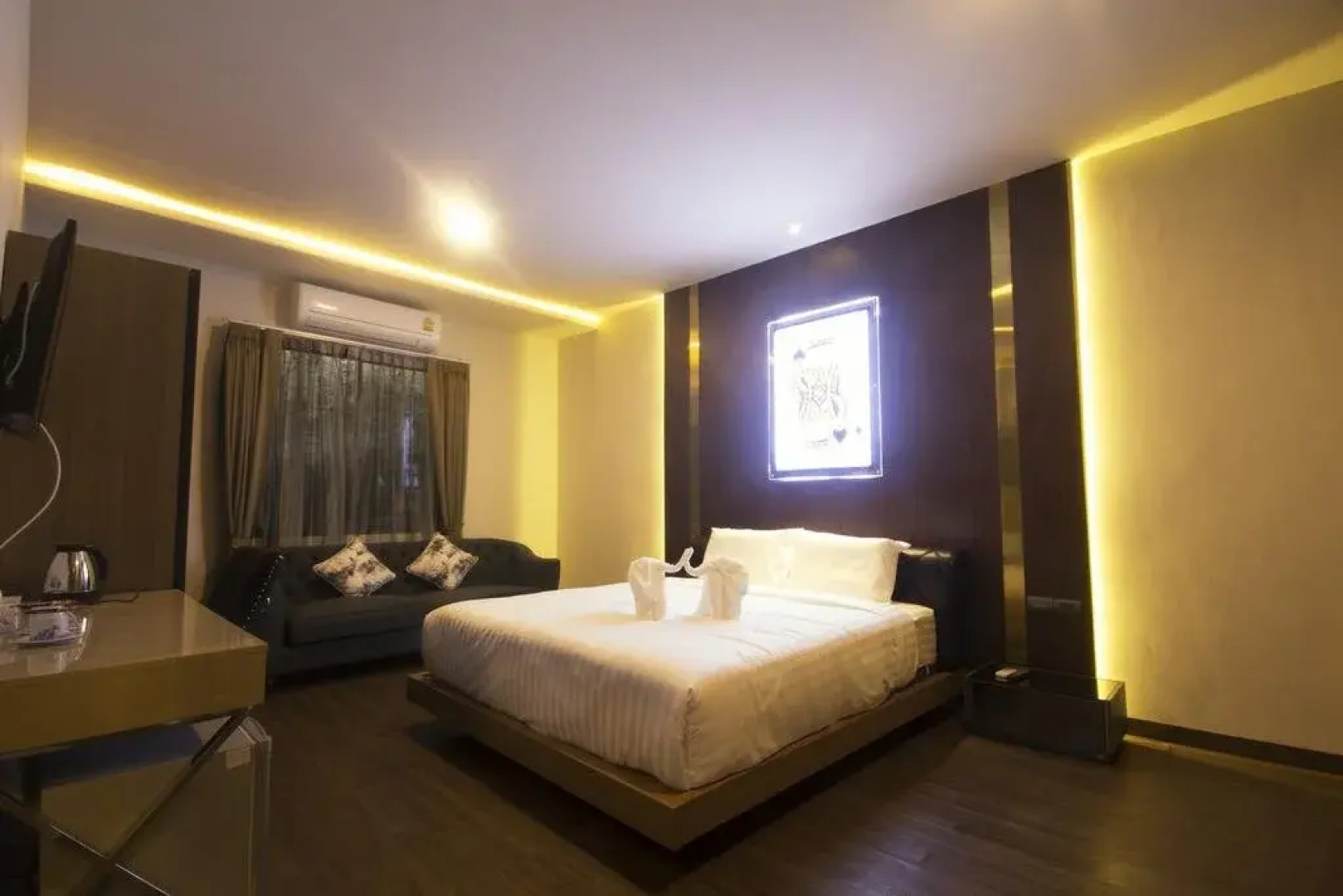 Golden Triangle Hotel Tachileik by Yotaka Group