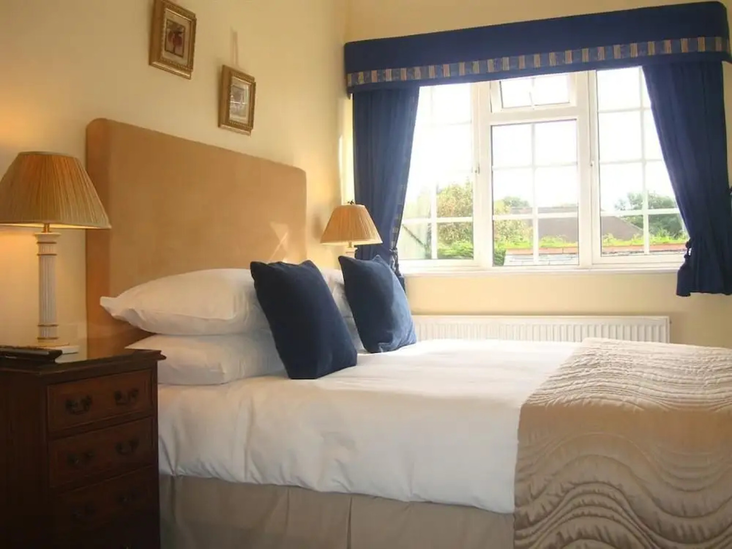 Pinfield Hotel Slough