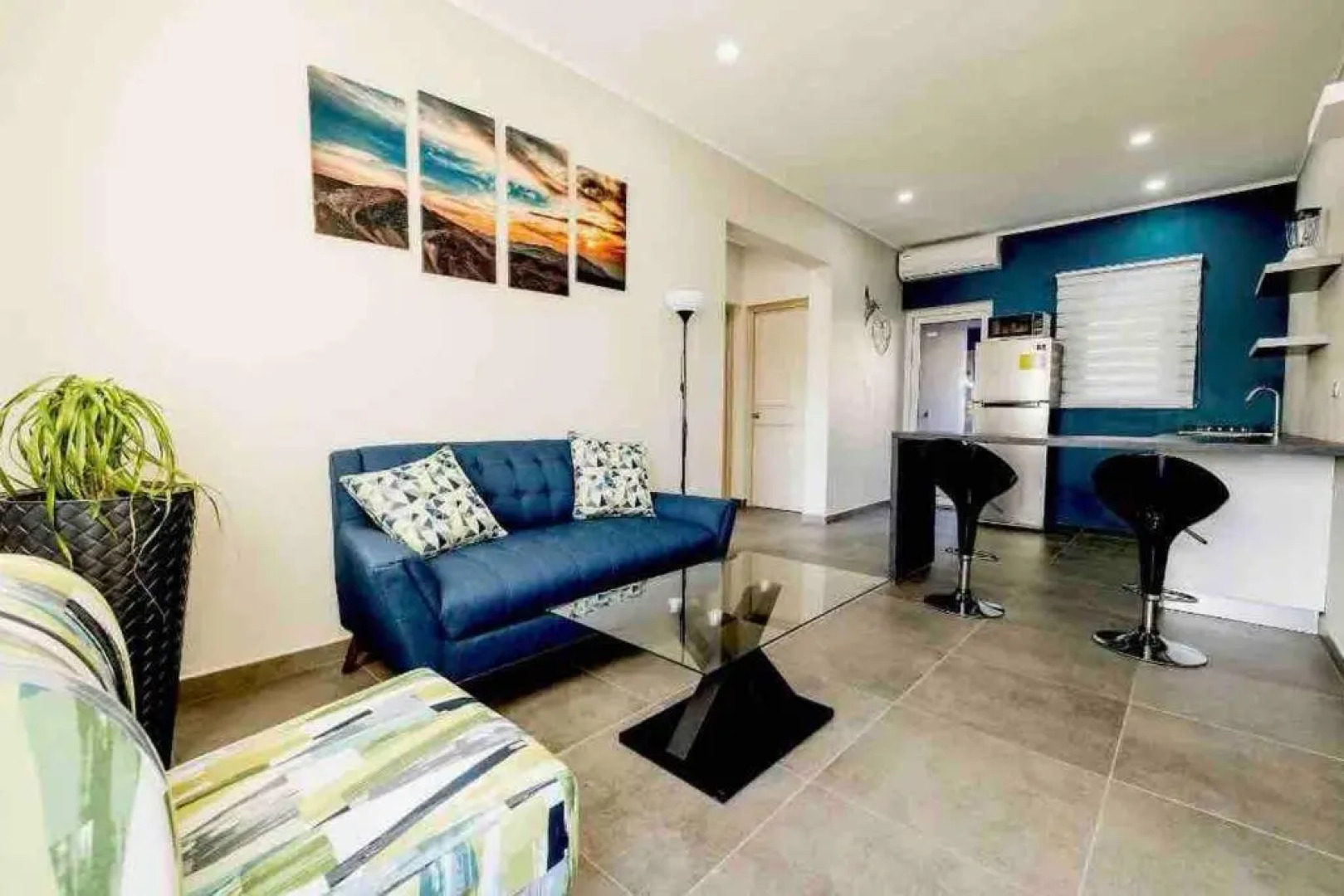 Private Estate with Pool 10bed/6baths