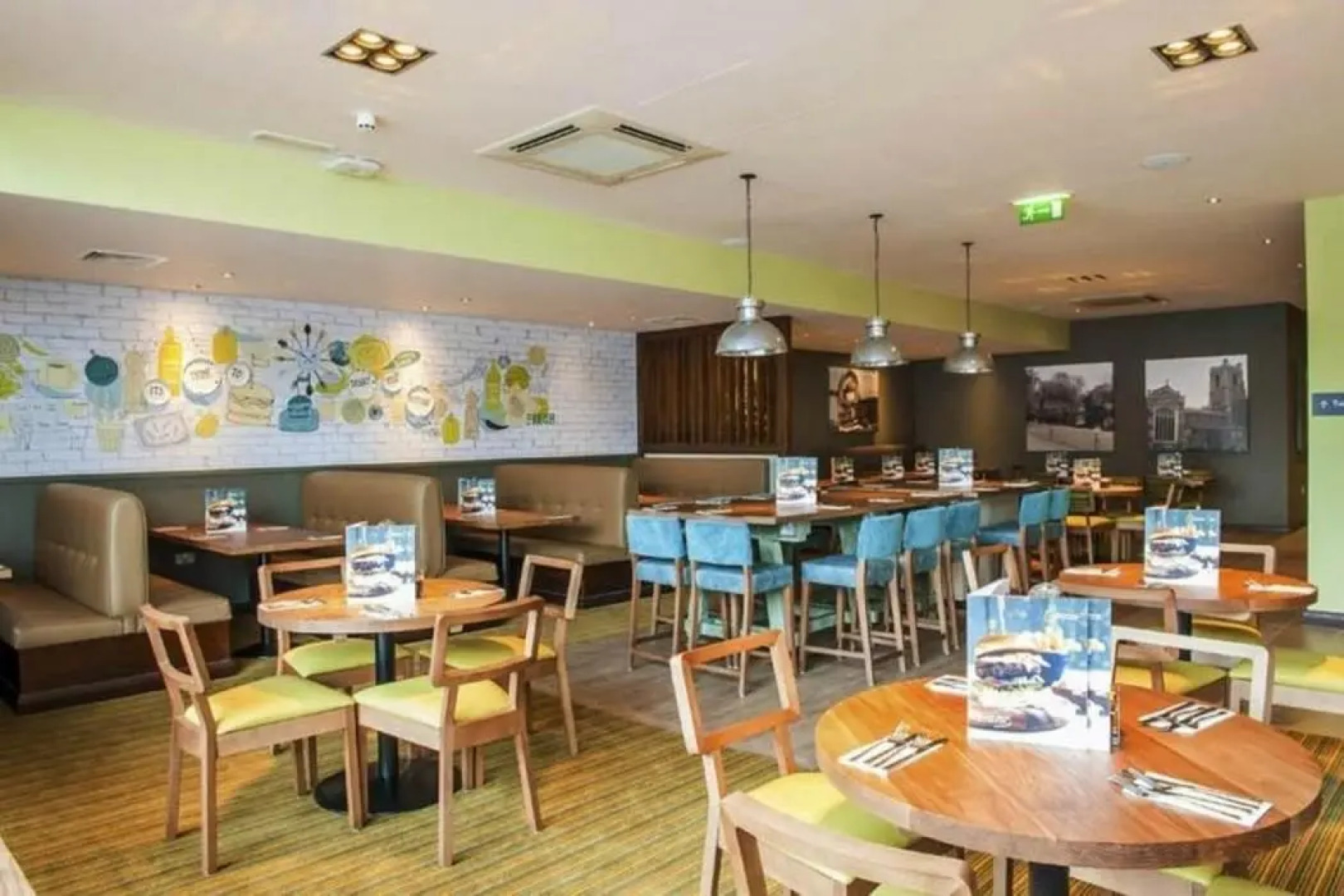 Premier Inn Luton Town Centre