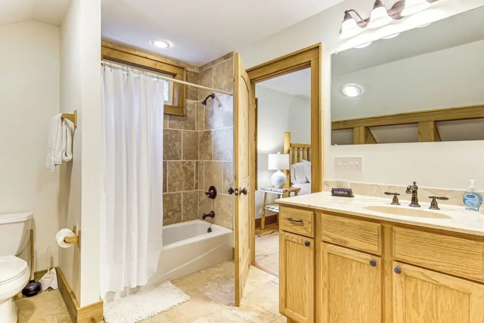 1 Mi to Downtown Cashiers: Private Cabin w/ Deck