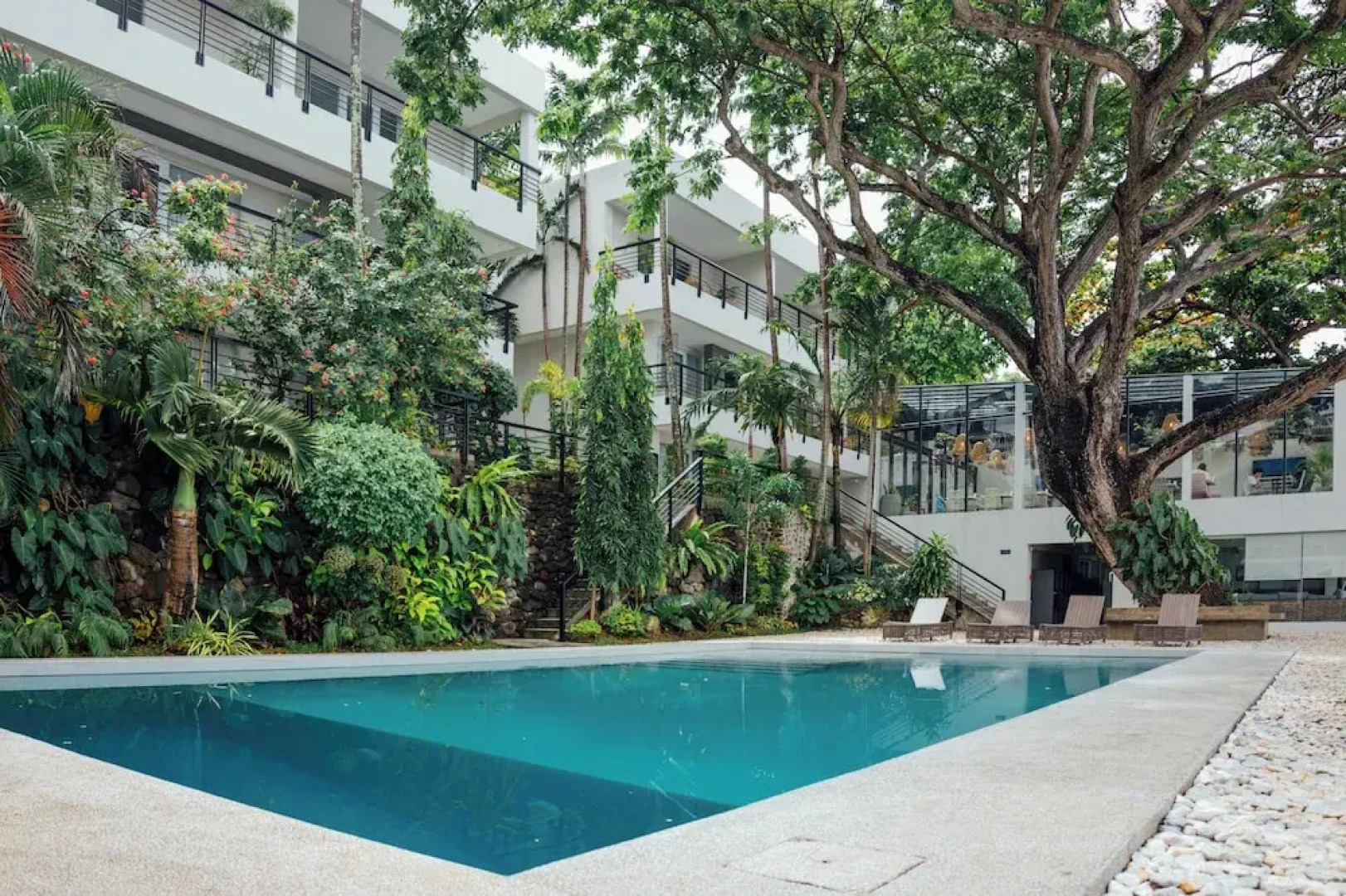 Acacia Resort and Dive Center