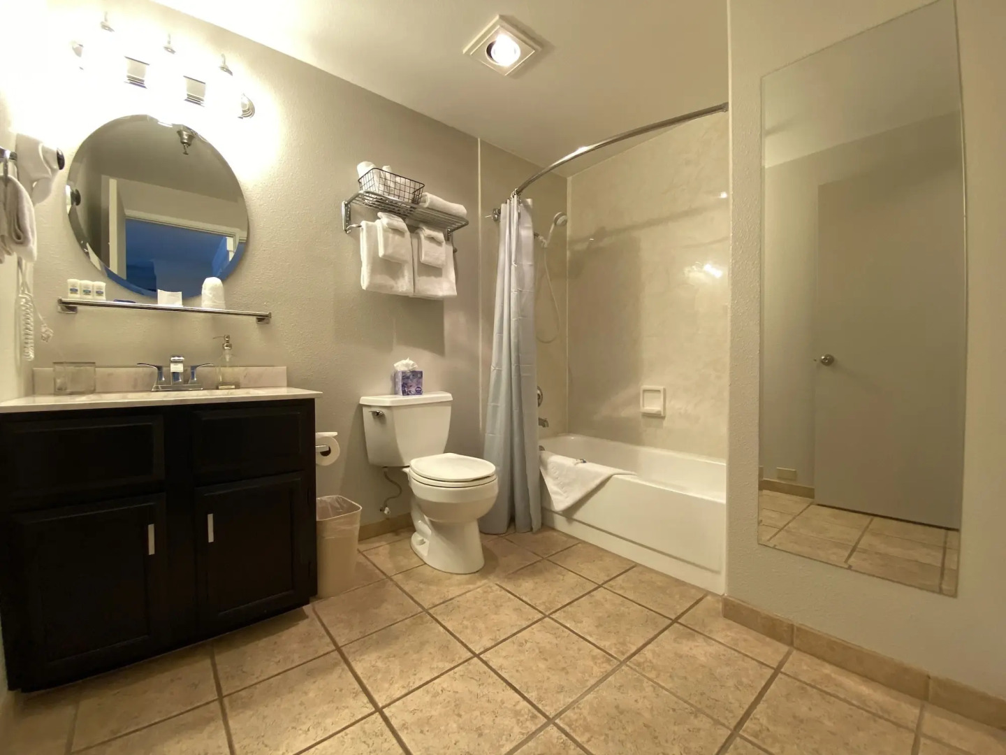 Friday Harbor Suites