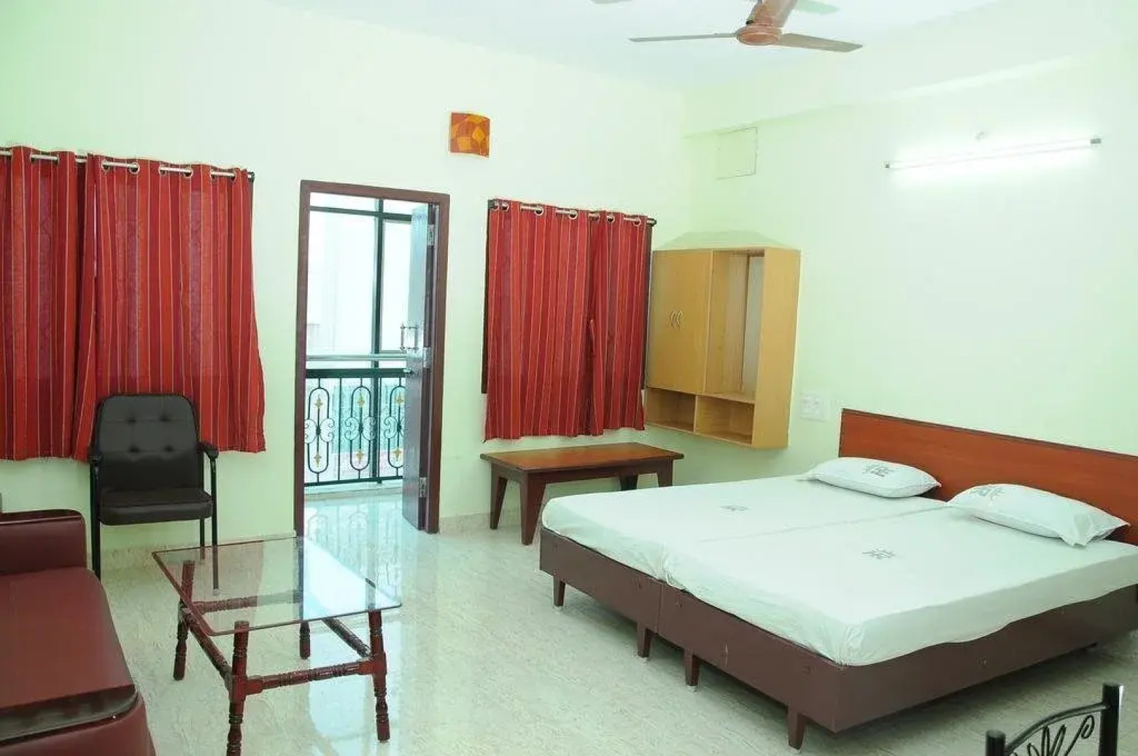 OYO 19959 Hotel Radhakrishna