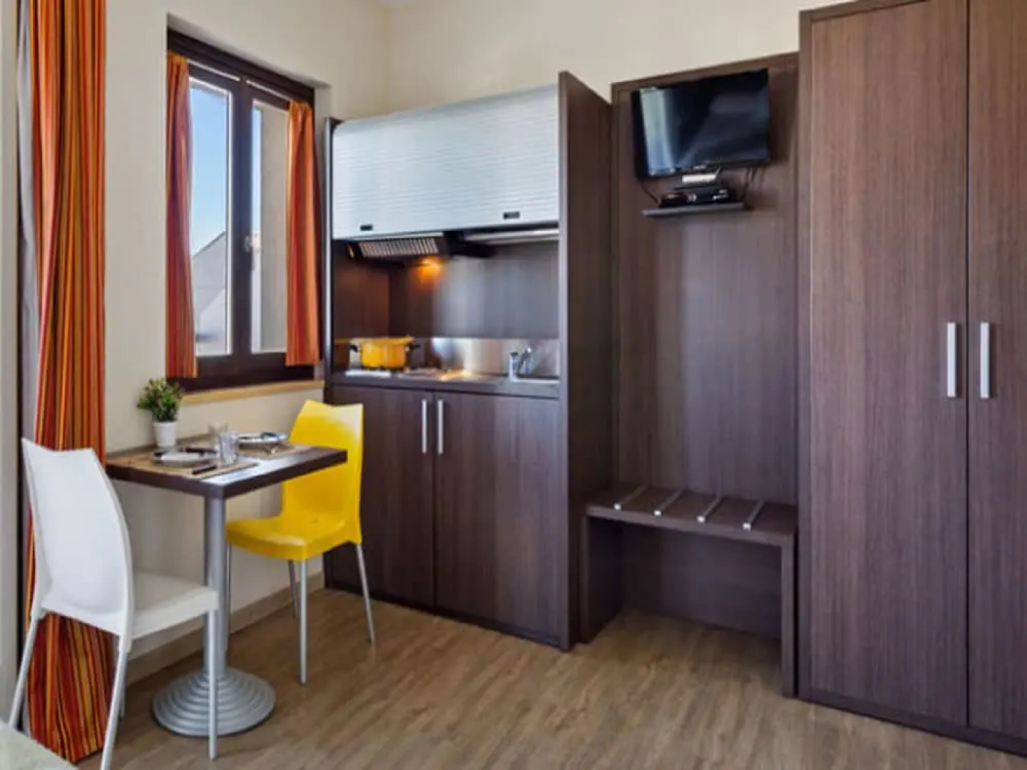 Upscale Apartment in Torre Melissa near Beach