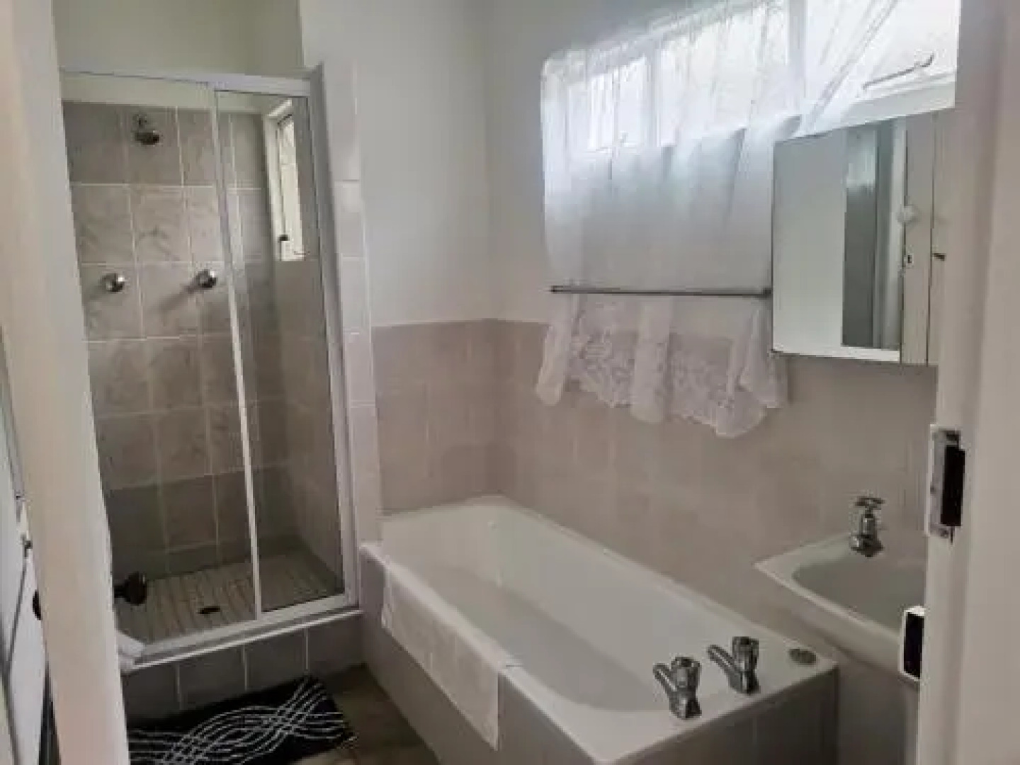 Sani Window B&B and Self catering