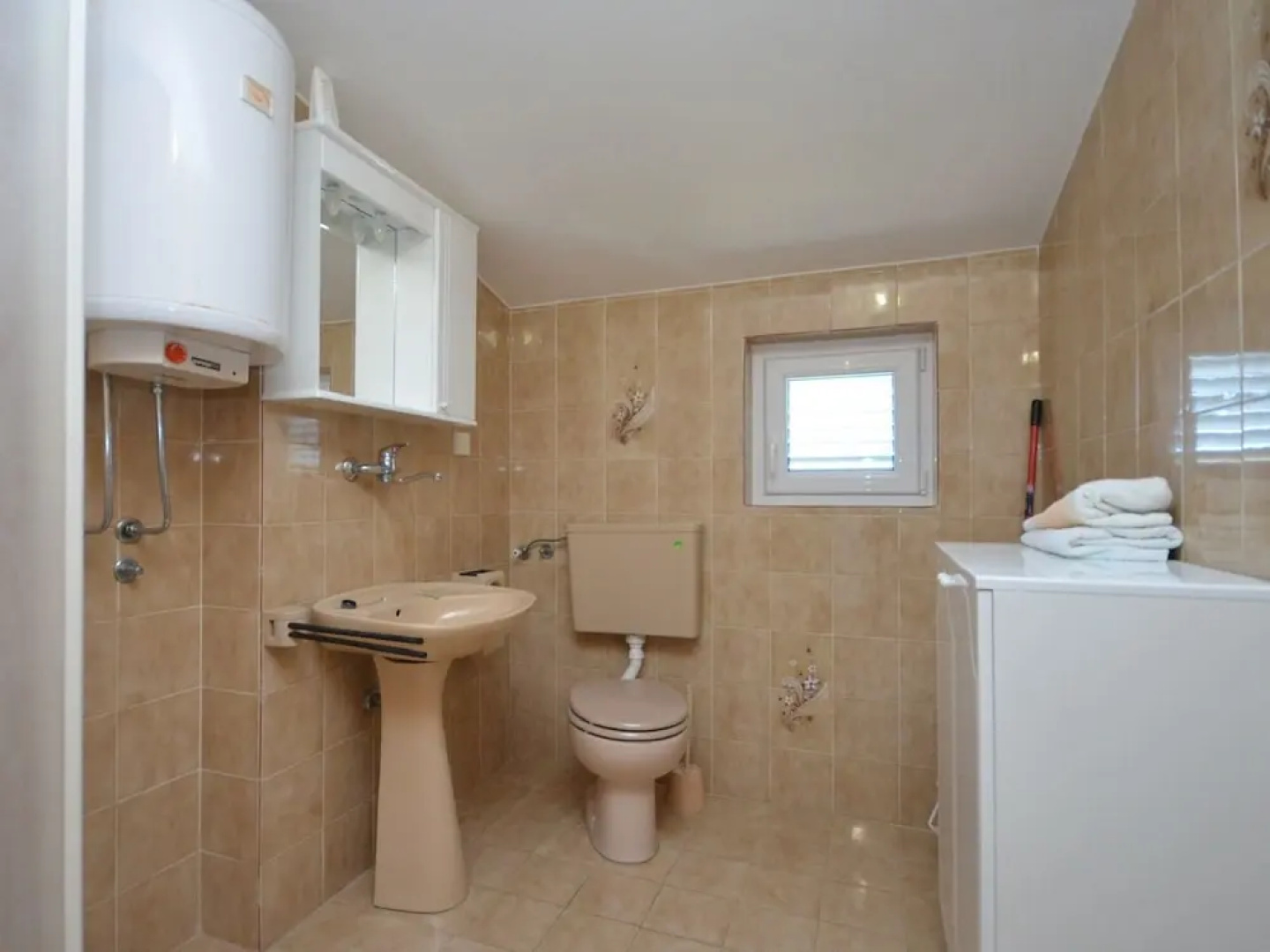 Apartments Edi
