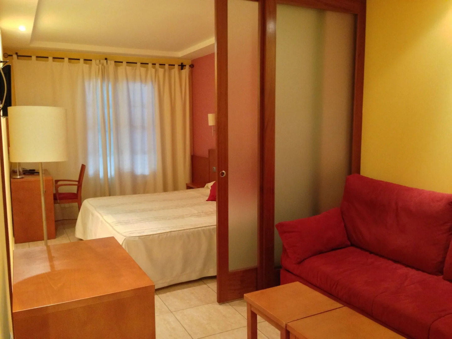 Hotel Jeni & Restaurant