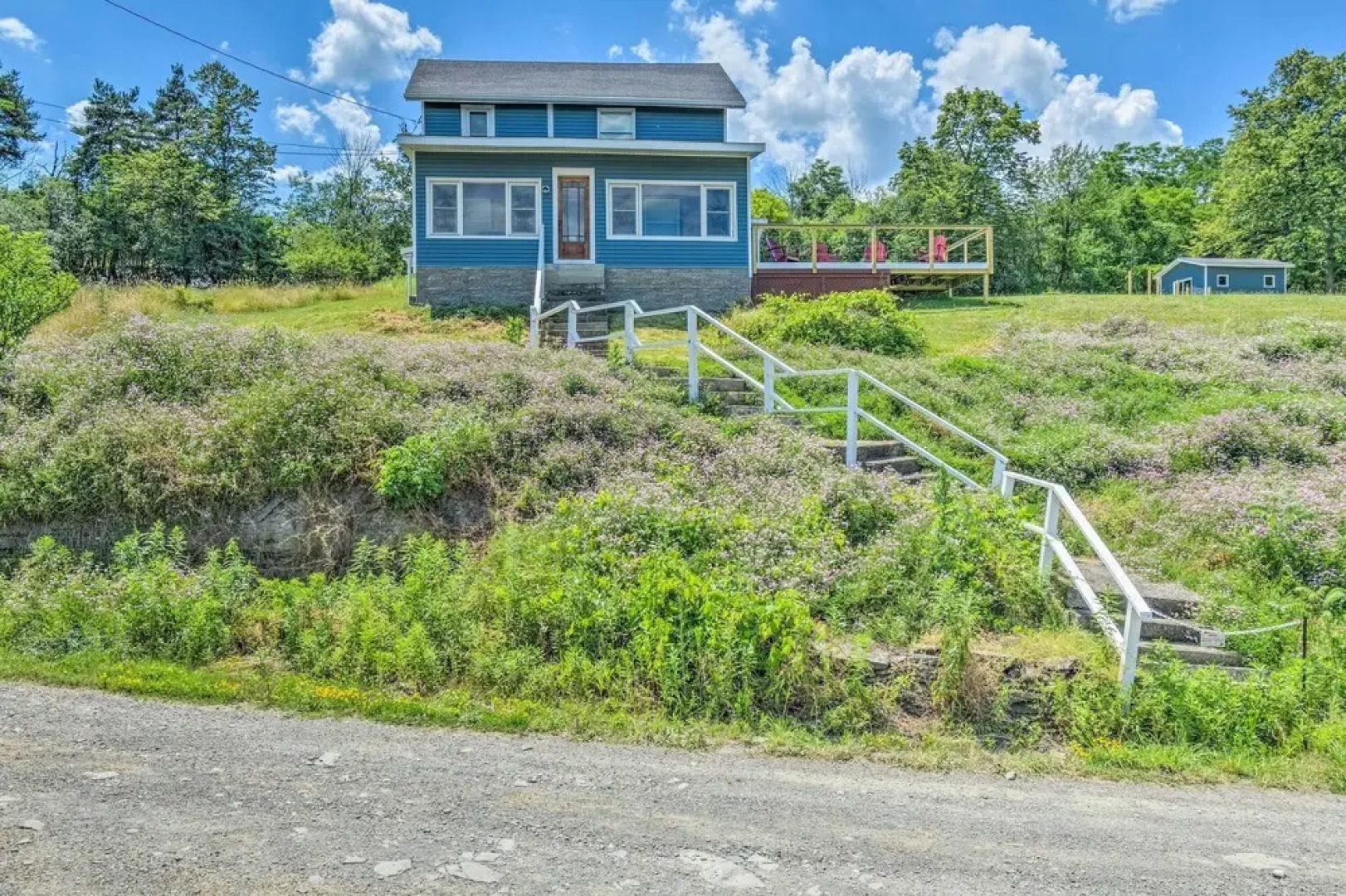 Watkins Glen Lakeview Cottage w/ Waterfall!