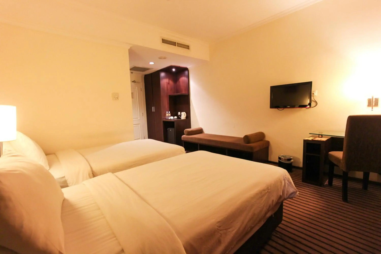 Harmoni One Convention Hotel & Service Apartments