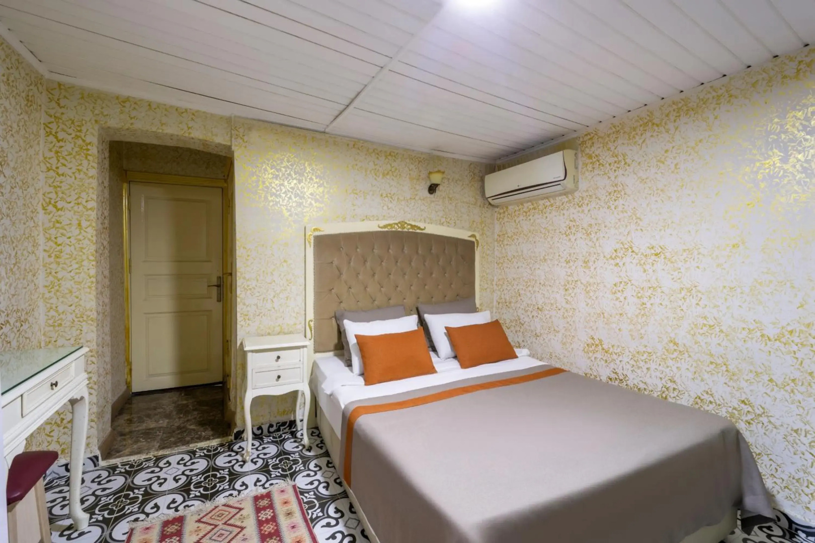 Alhambra Apart Hotel