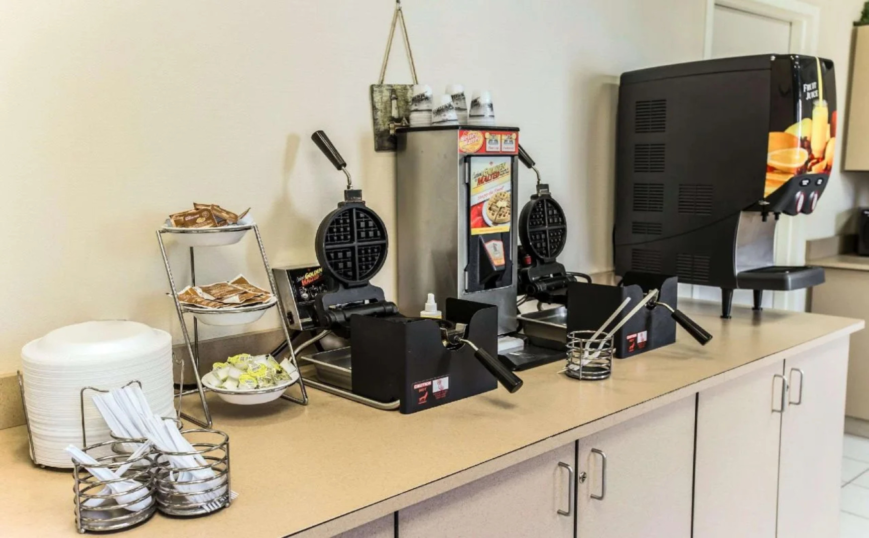 MainStay Suites Wilmington - University Area