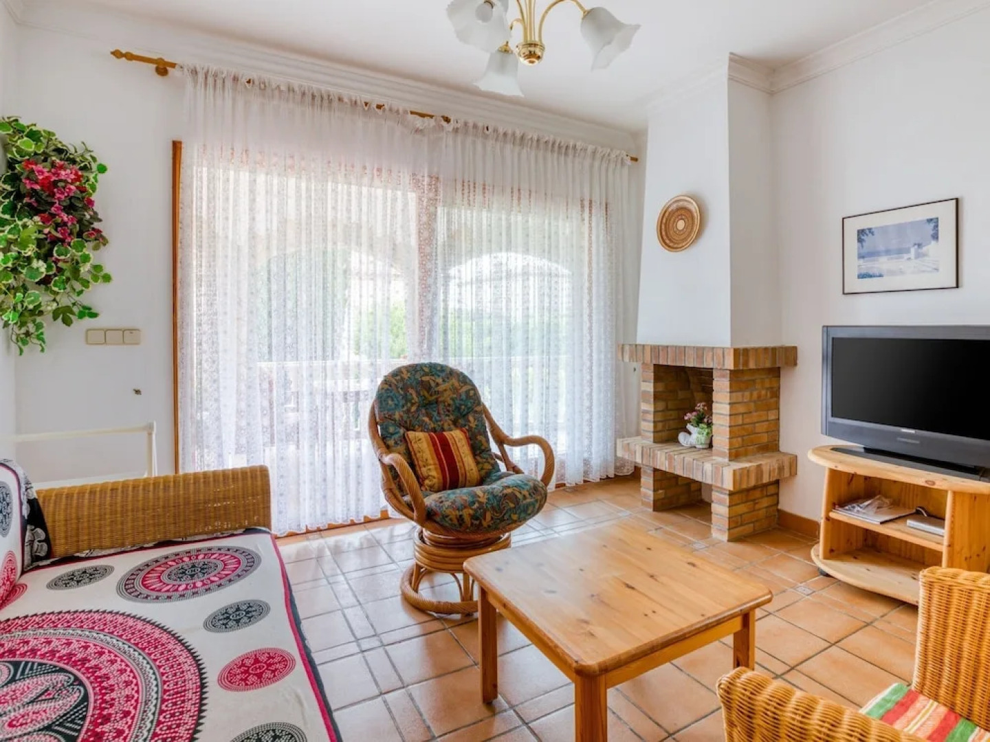 Cosy Townhouse in Vilamacolum With Shared Garden and Swimming Pool