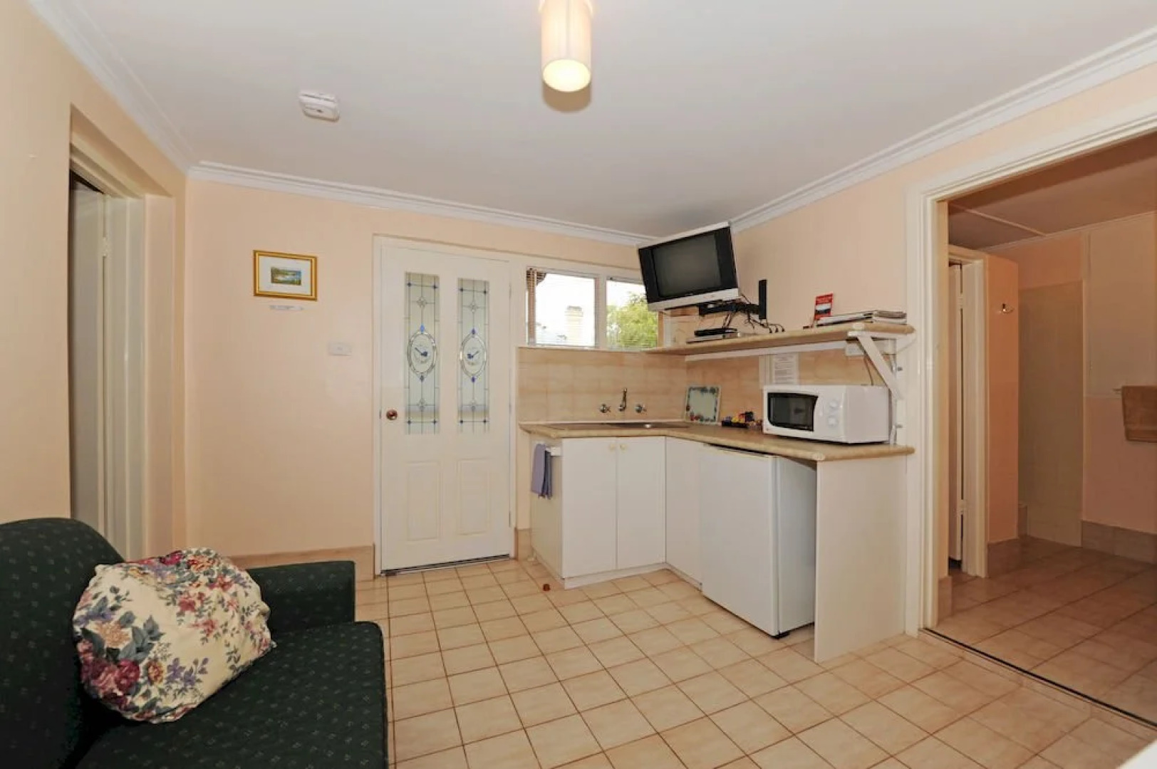 Albany View St Lodge B&B