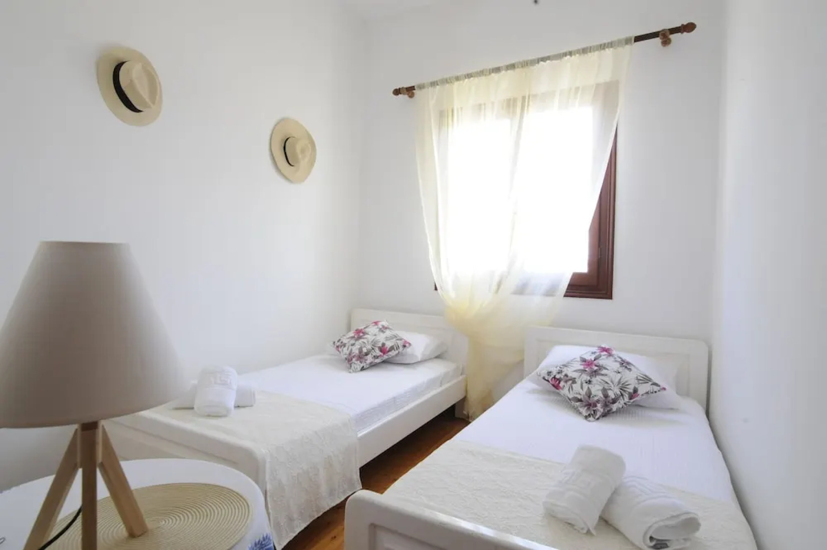 Traditional Greek Maisonette Antiperni