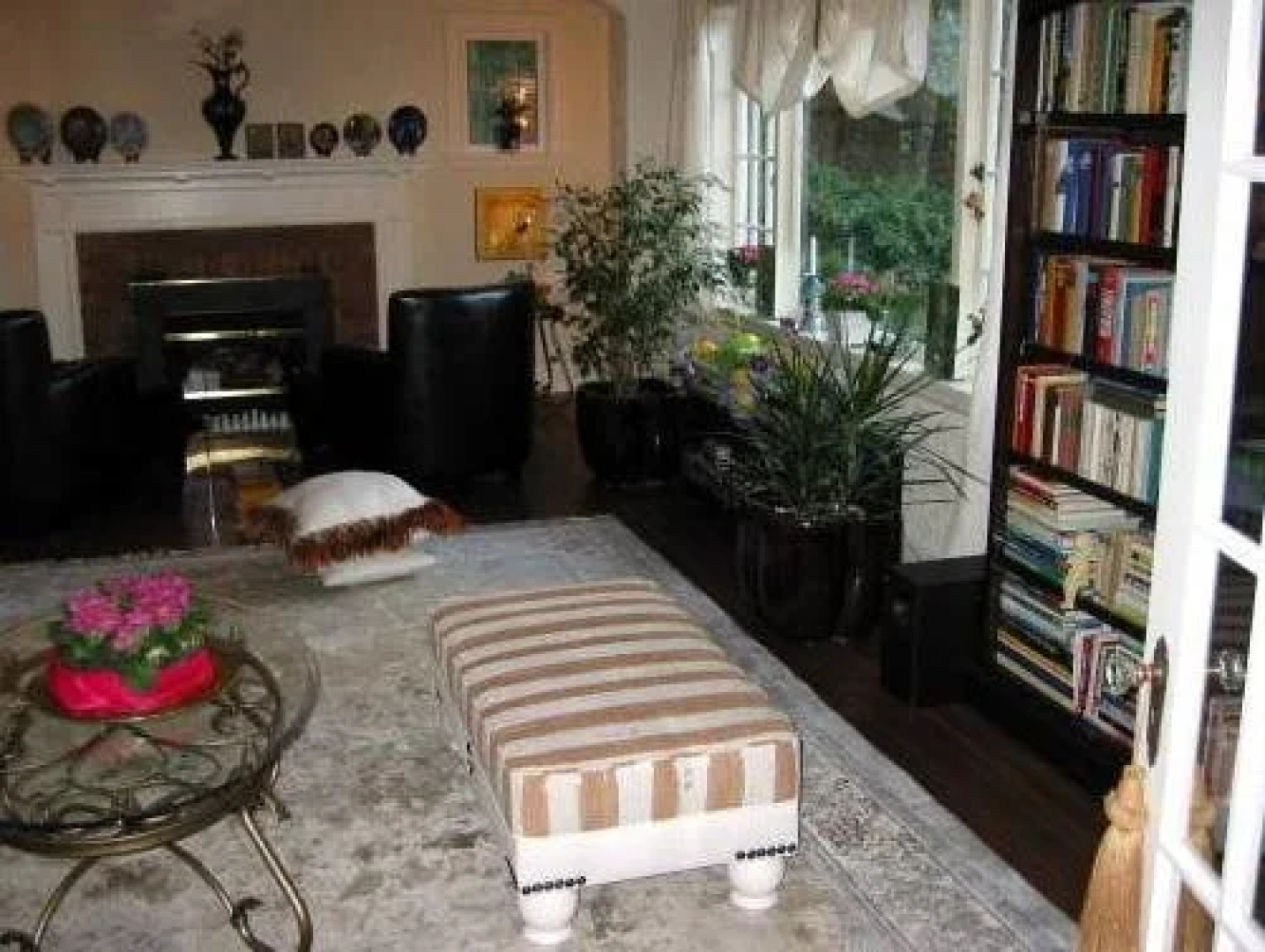 Charm of Qualicum Bed and Breakfast