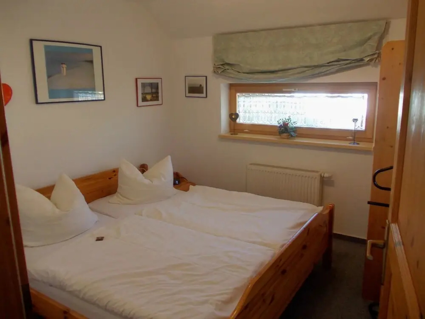 Sunlit Holiday Home near Town Center in Marlow