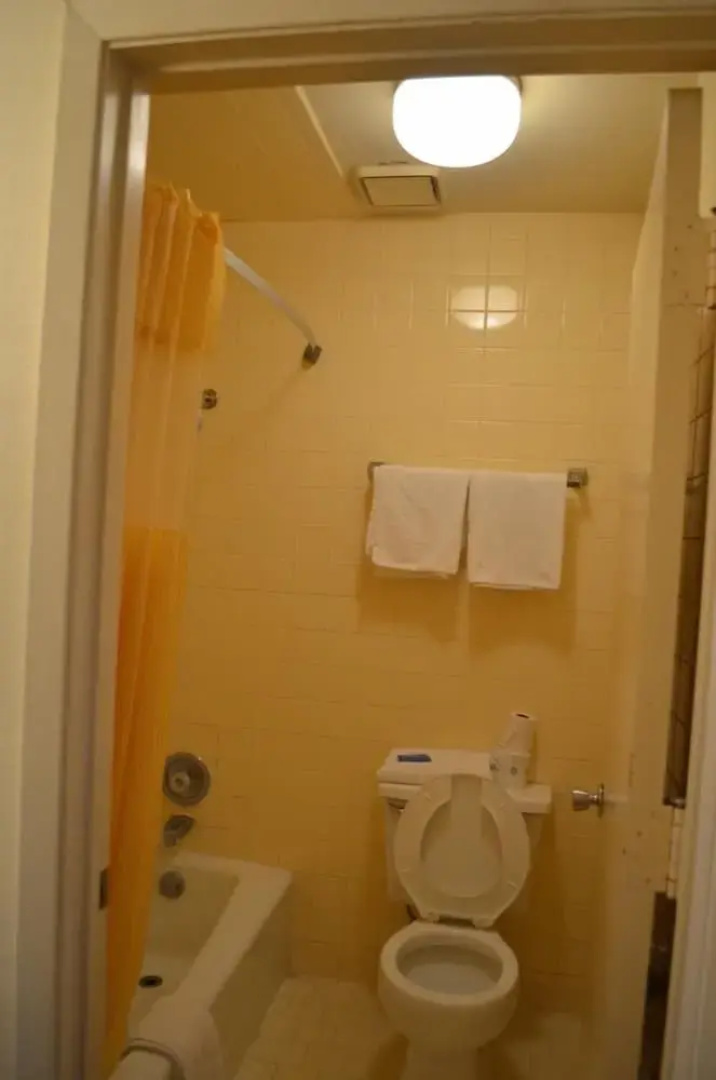 Granbury Inn & Suites