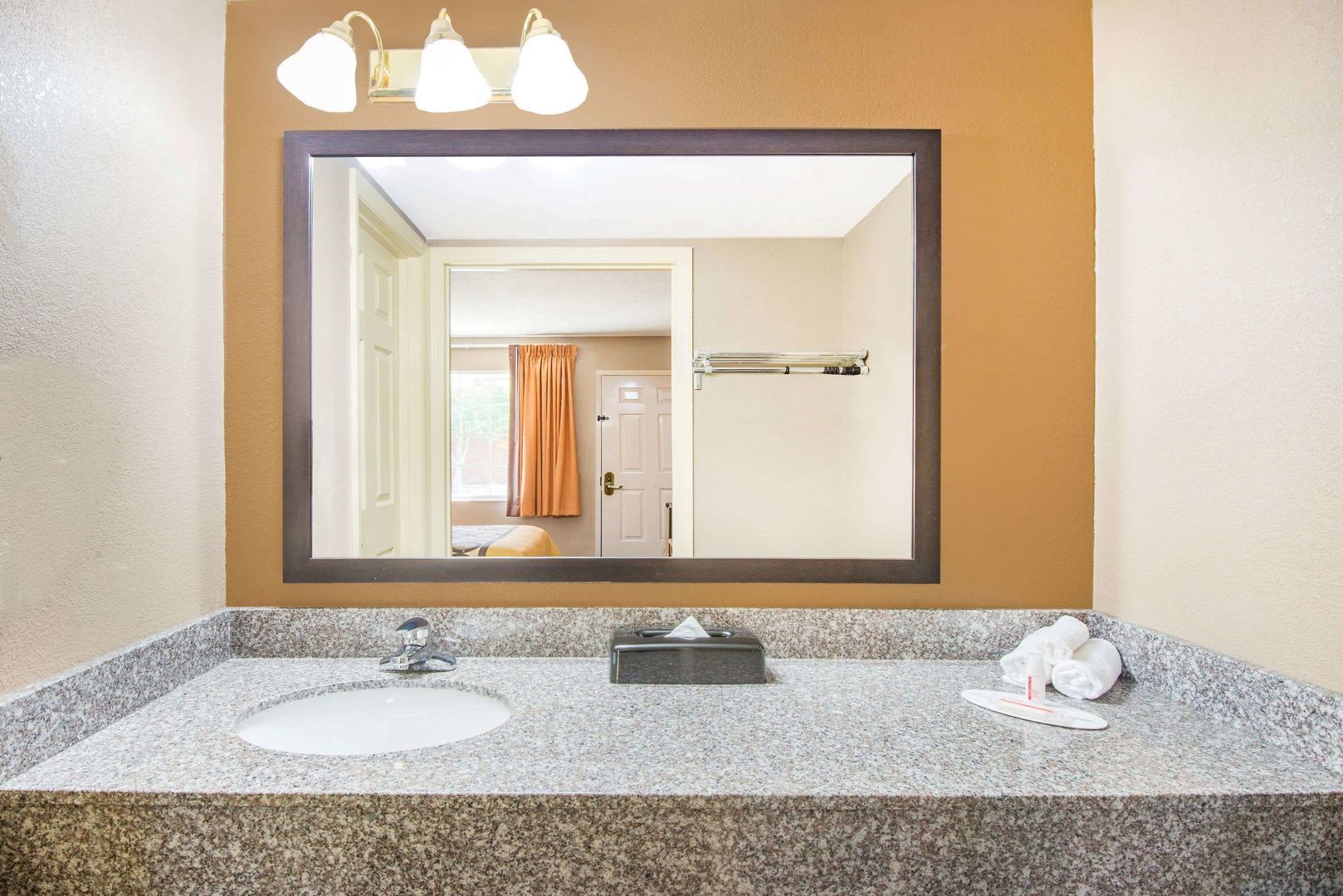 Red Roof Inn & Suites Marysville