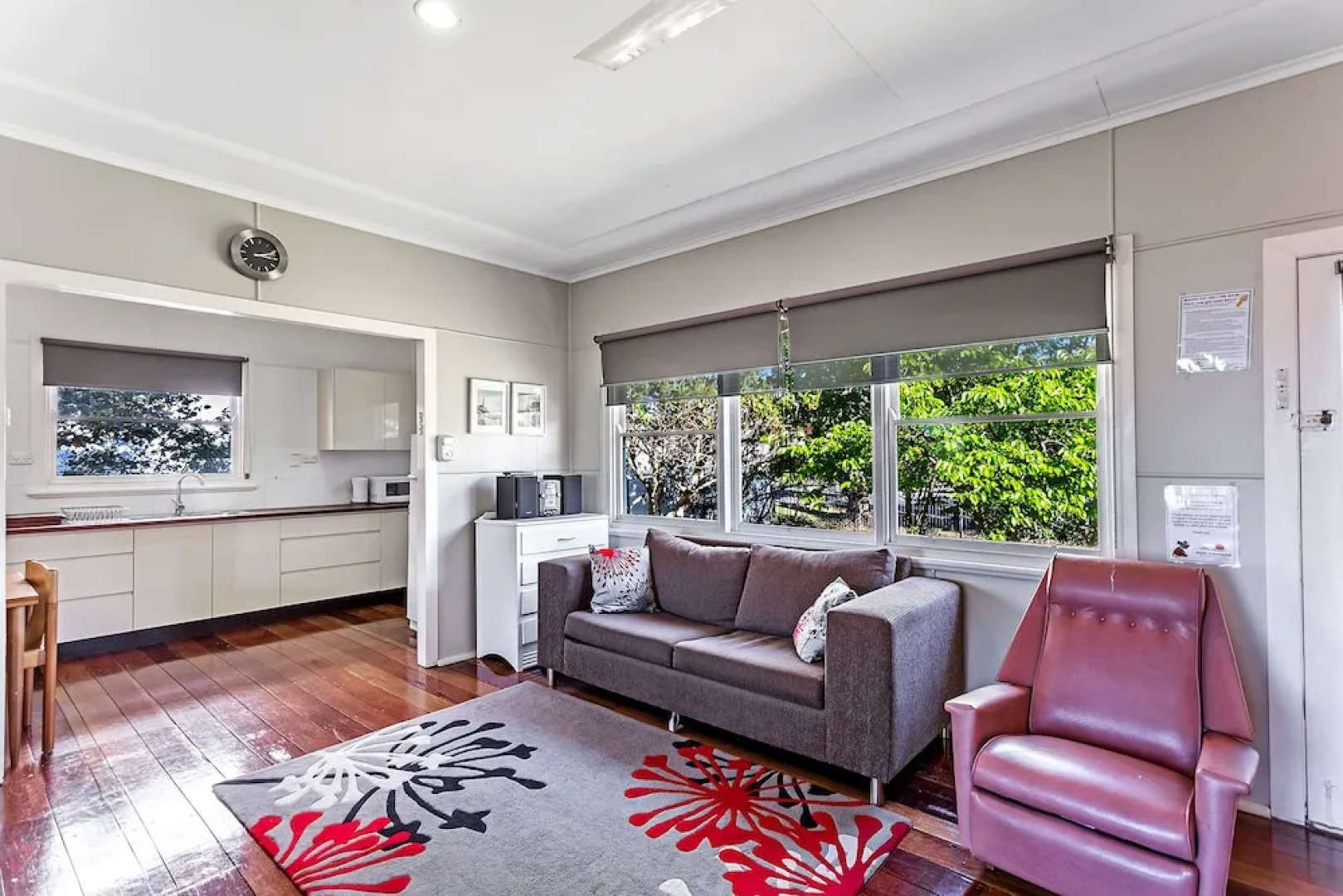 Government Road, 102