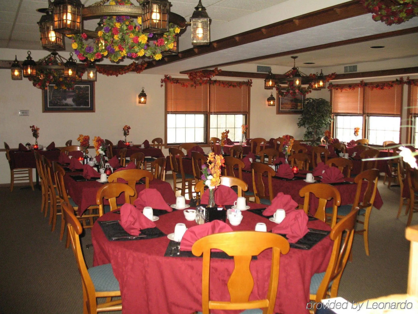 Shawano Four Seasons Hotel