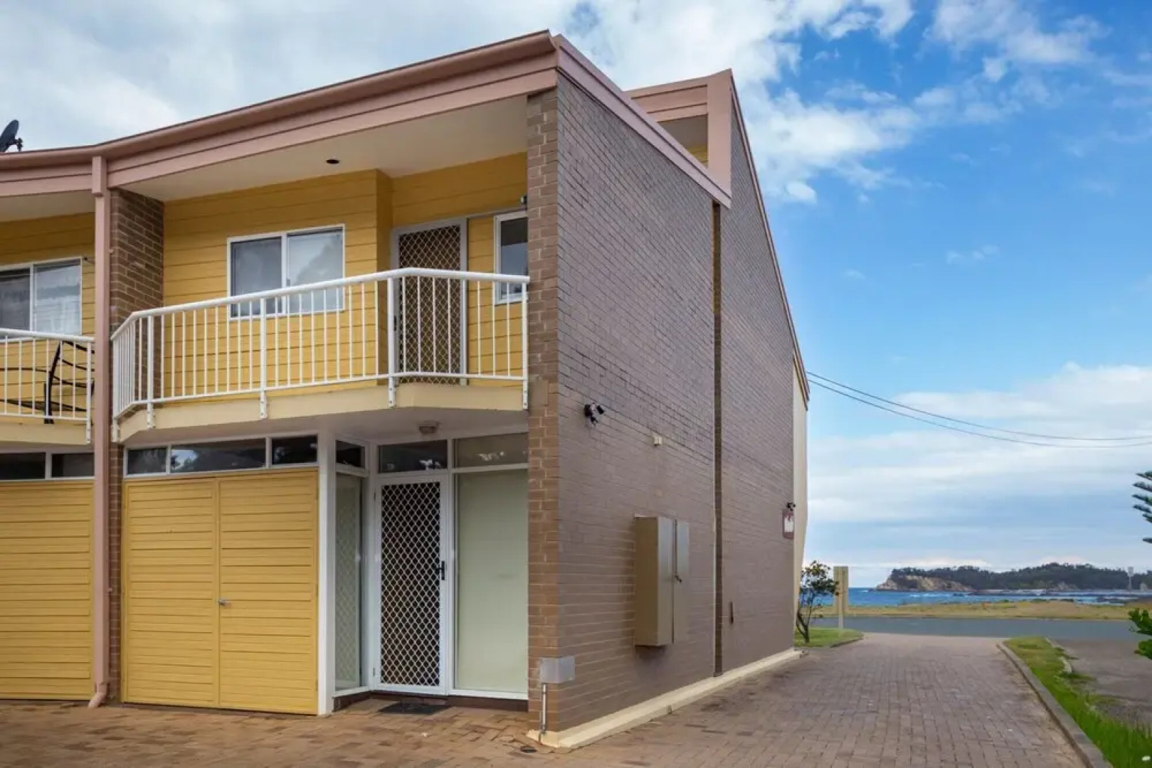 Retreat Beside The Beach - Unit One