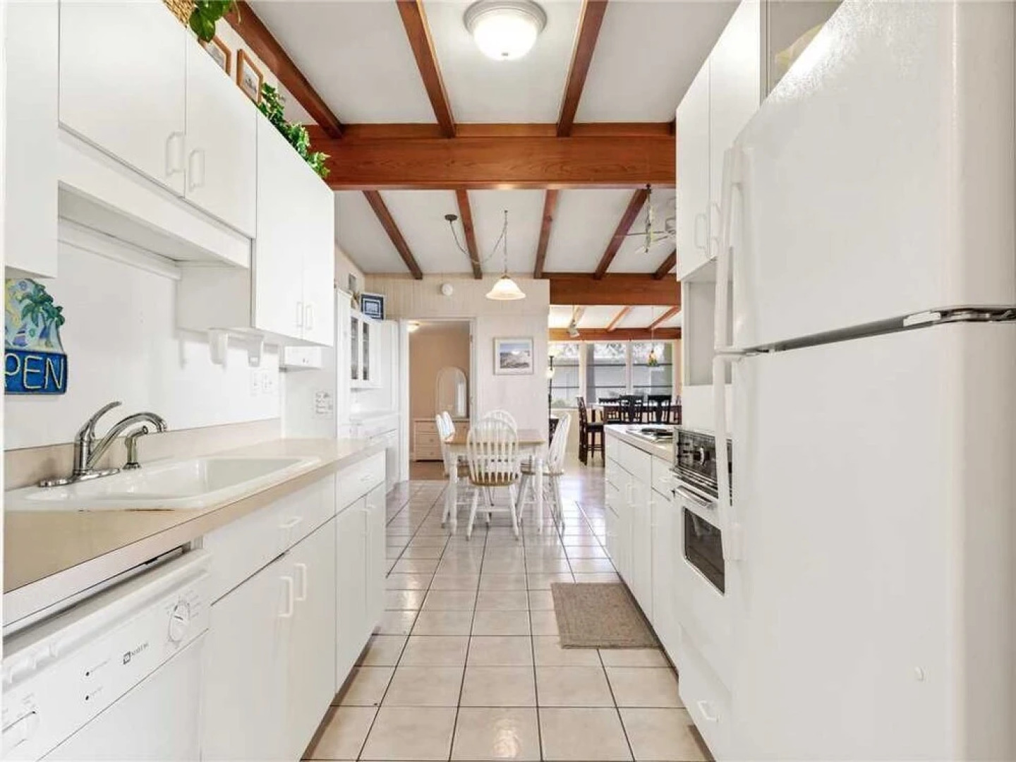 Villas Mansion - Four Bedroom Home