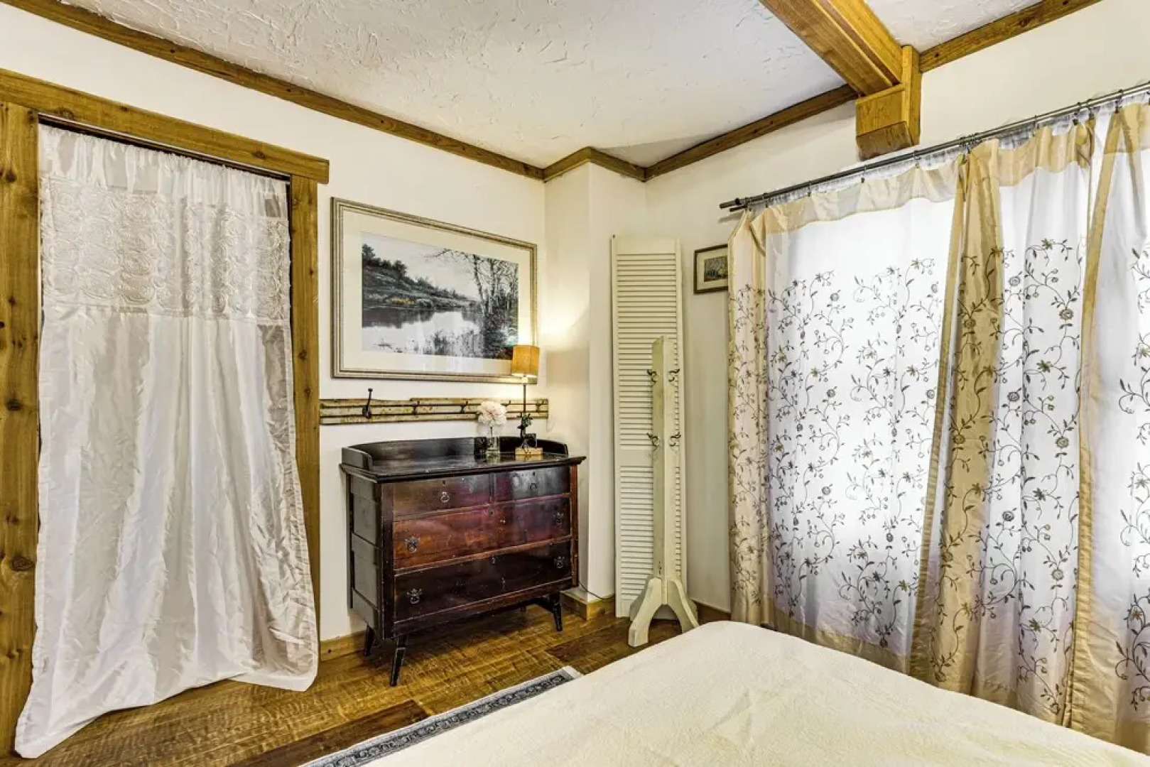 Walk to Downtown: Eclectic Wisconsin Dells Home