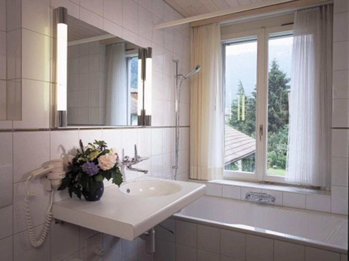 Beau Site Budget Hostel