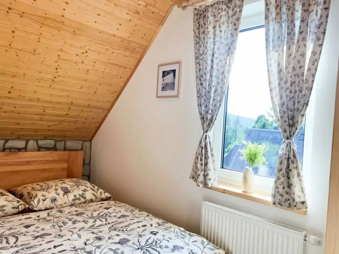 Spacious Villa With Swimming Pool