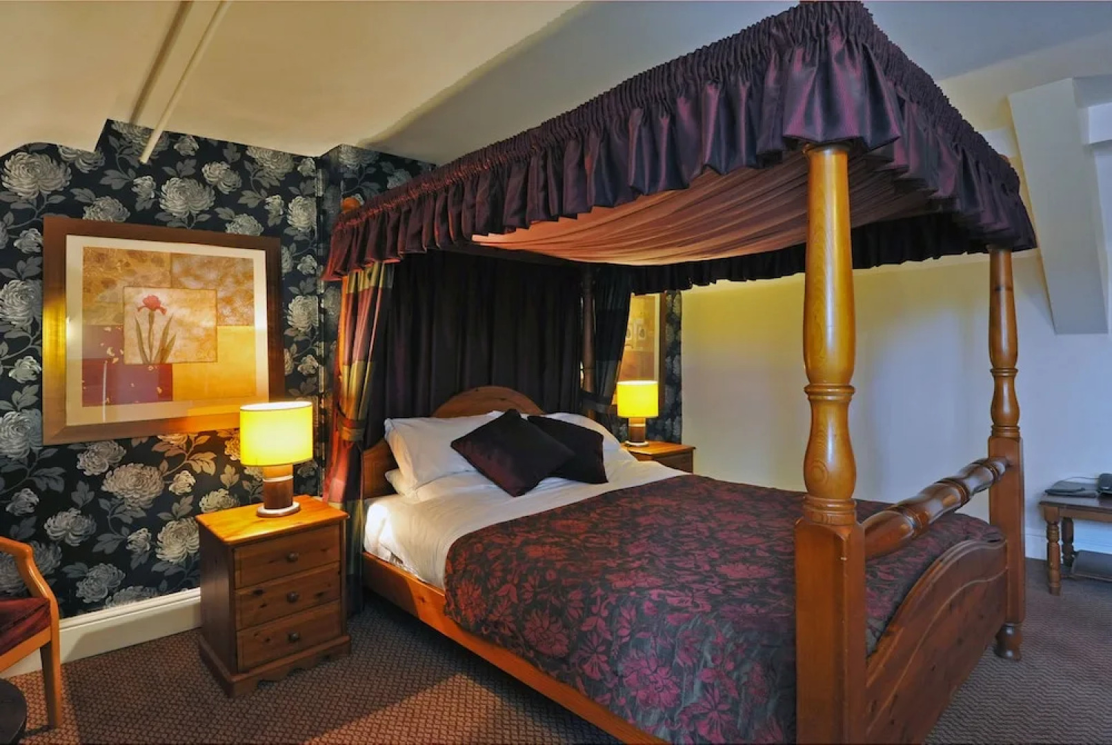 The Royal George Birdlip by Greene King Inns