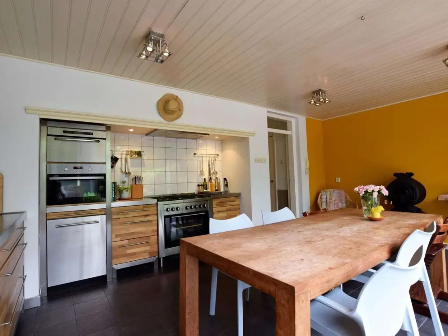 Quietly Located Mansion Near the Centre of The Hague