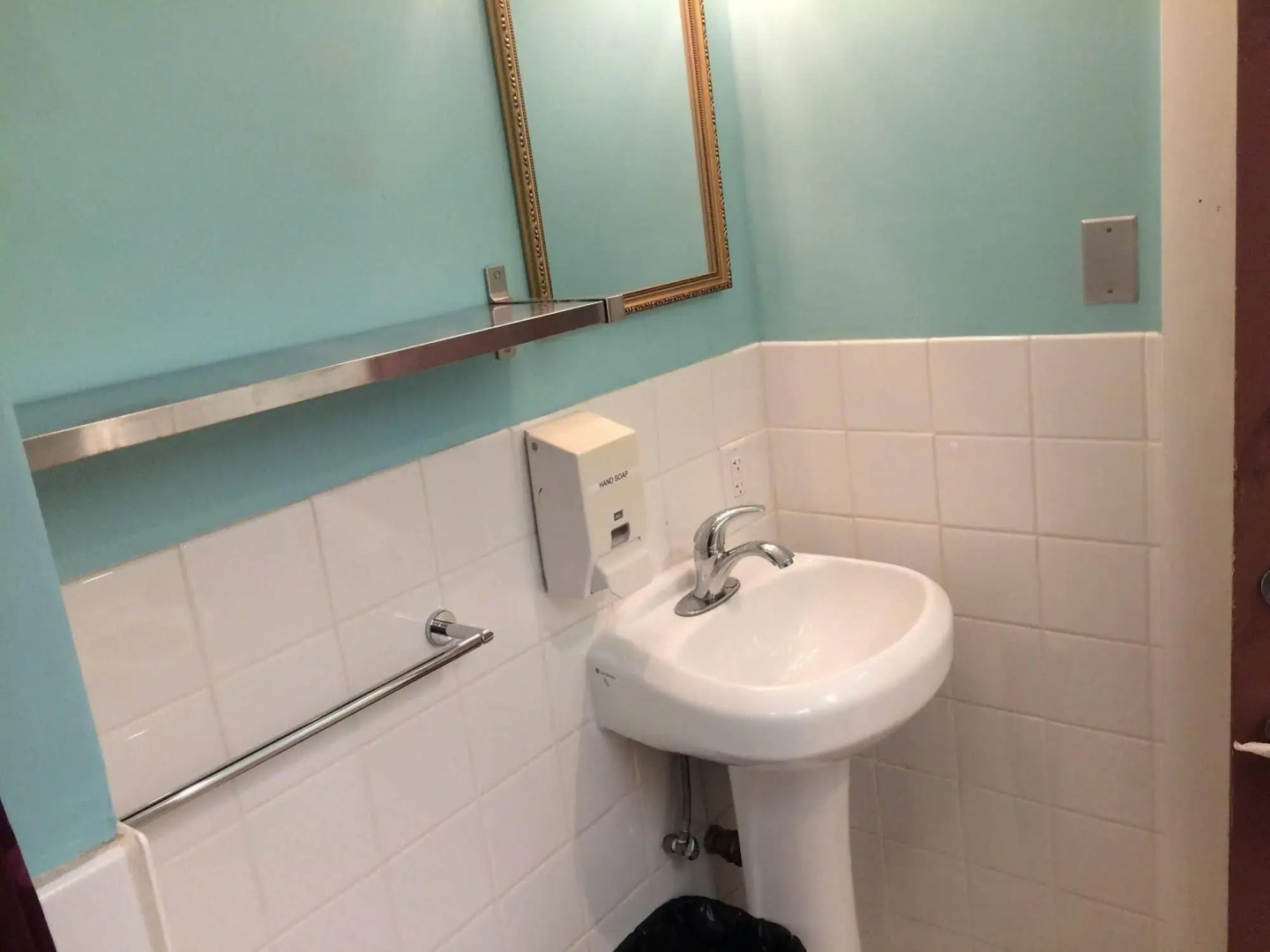 Green Tortoise Hostel