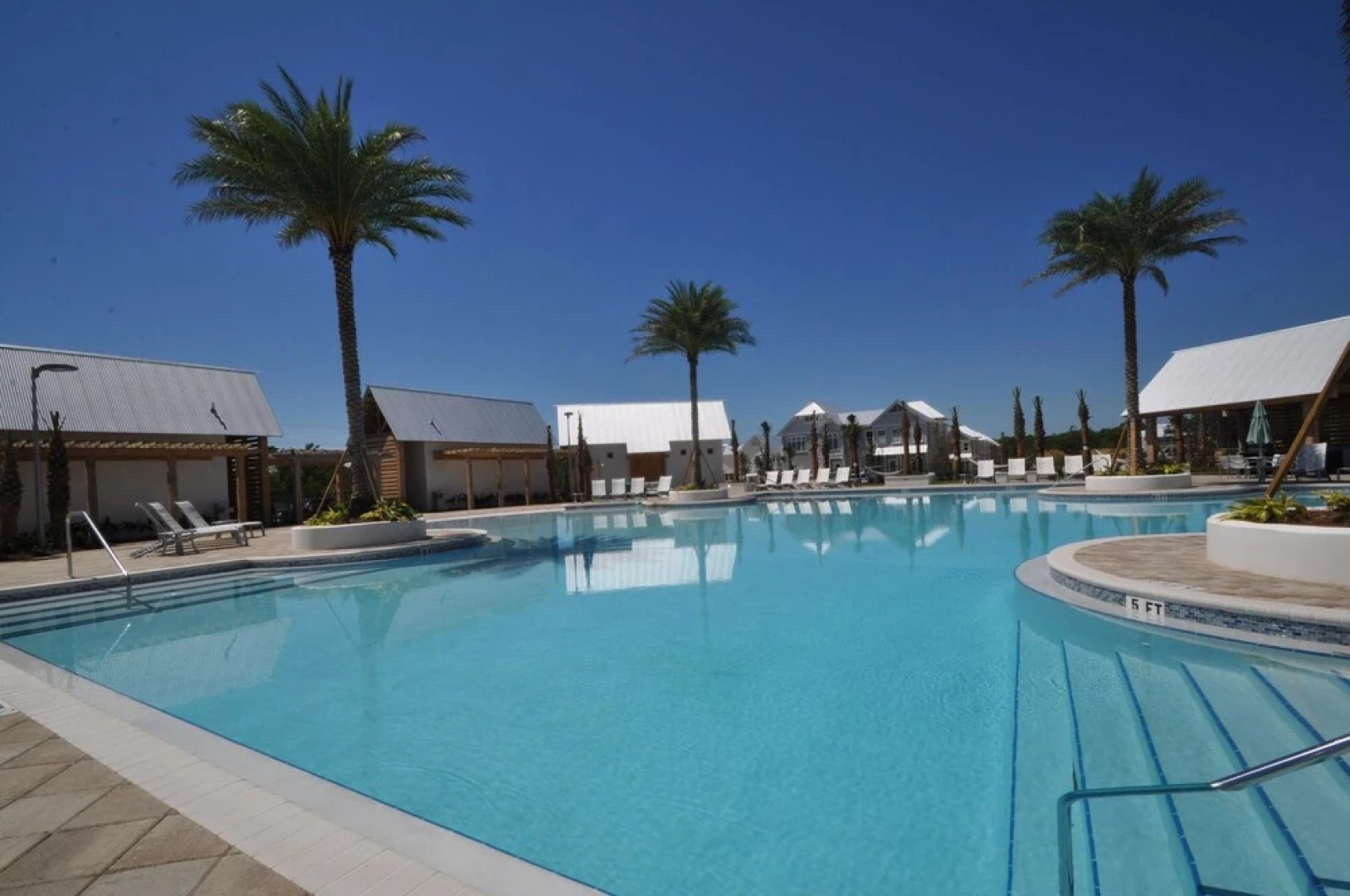 Beach Retreat 3 Bedroom Condo By Coastal Dreamin