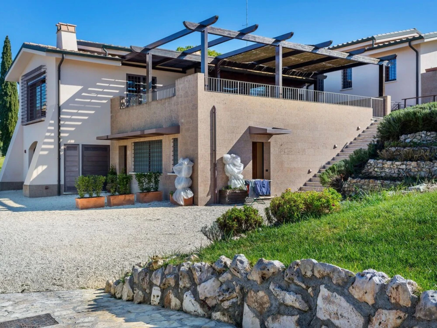 Luxurious Villa in Mentana with Garden