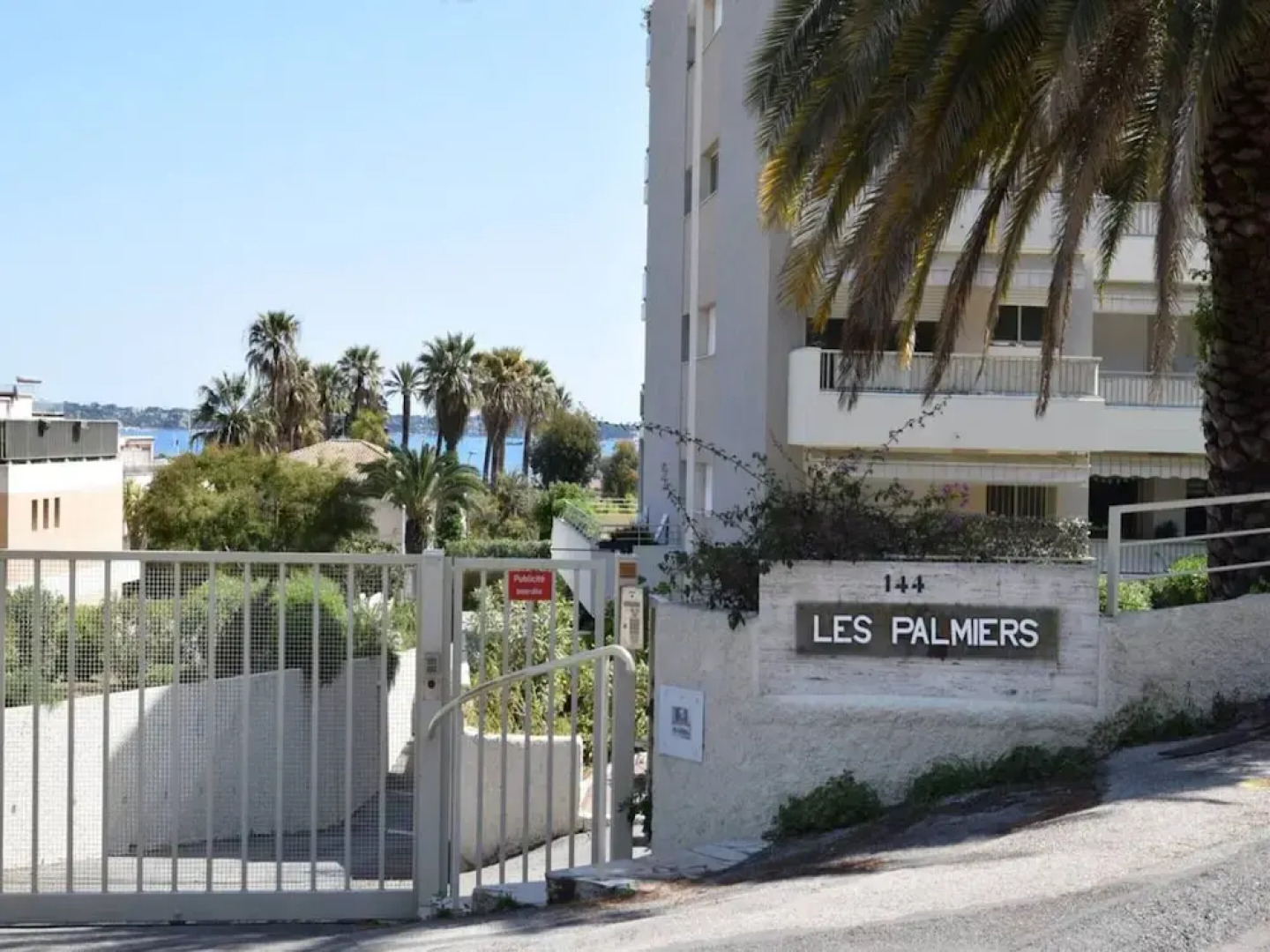 Sea View in Golfe-juan Near Cannes Beach