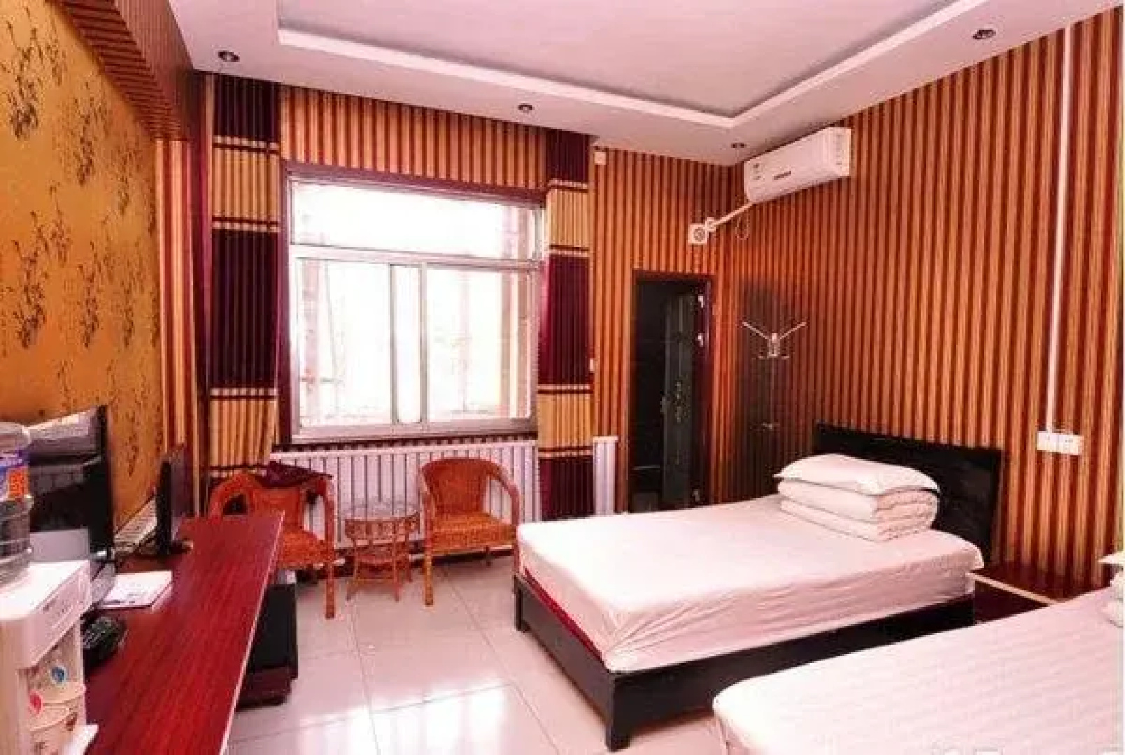 Dezhou Linyi Fuhao Business Inn