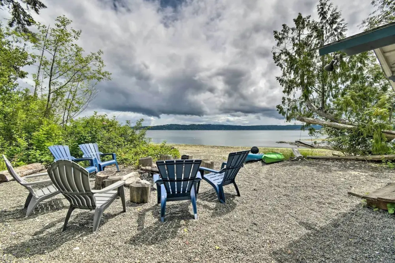 Shelton Gem w/ Kayaks: Private Beach Oyster Hunt