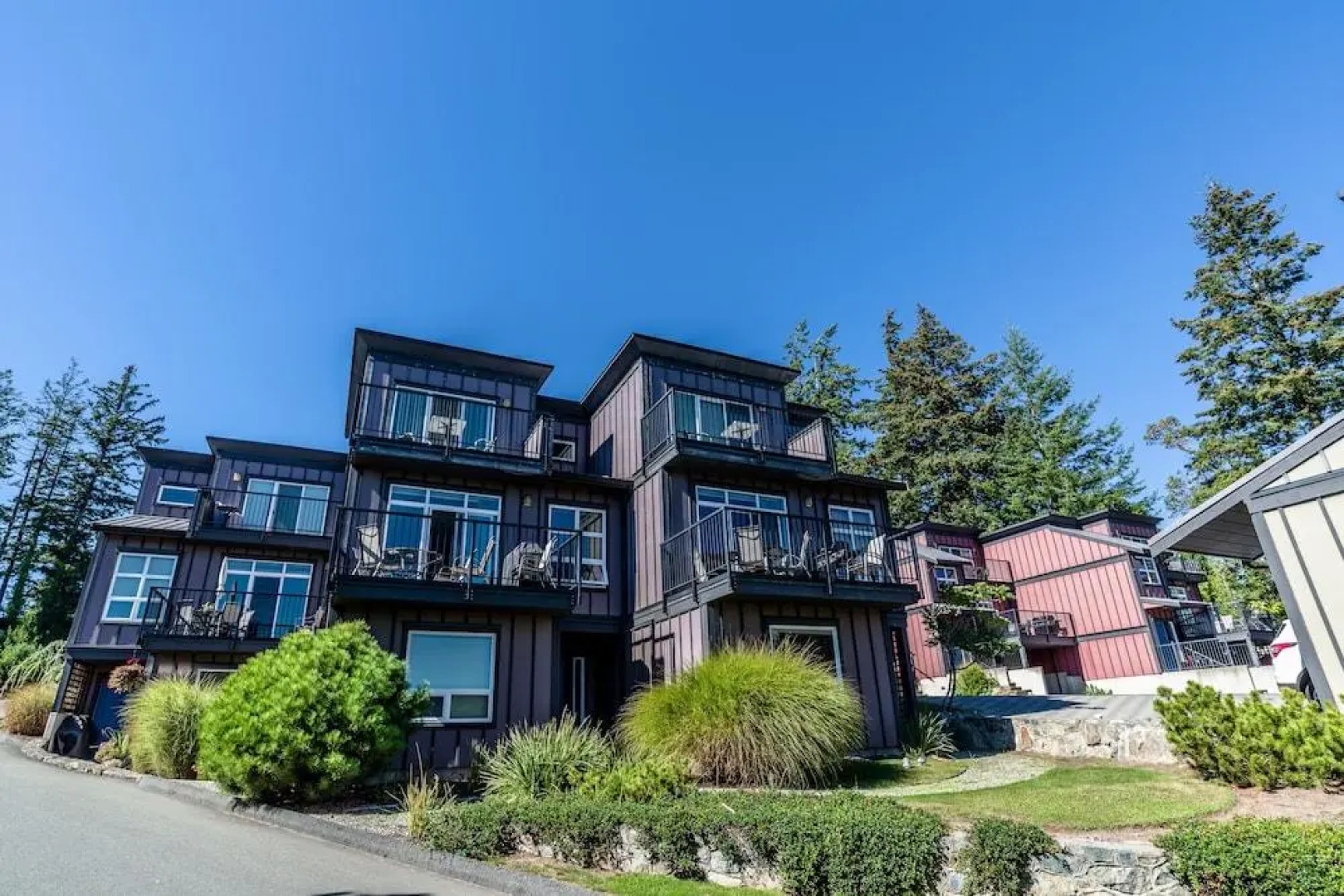 Sooke Harbour Resort and Marina